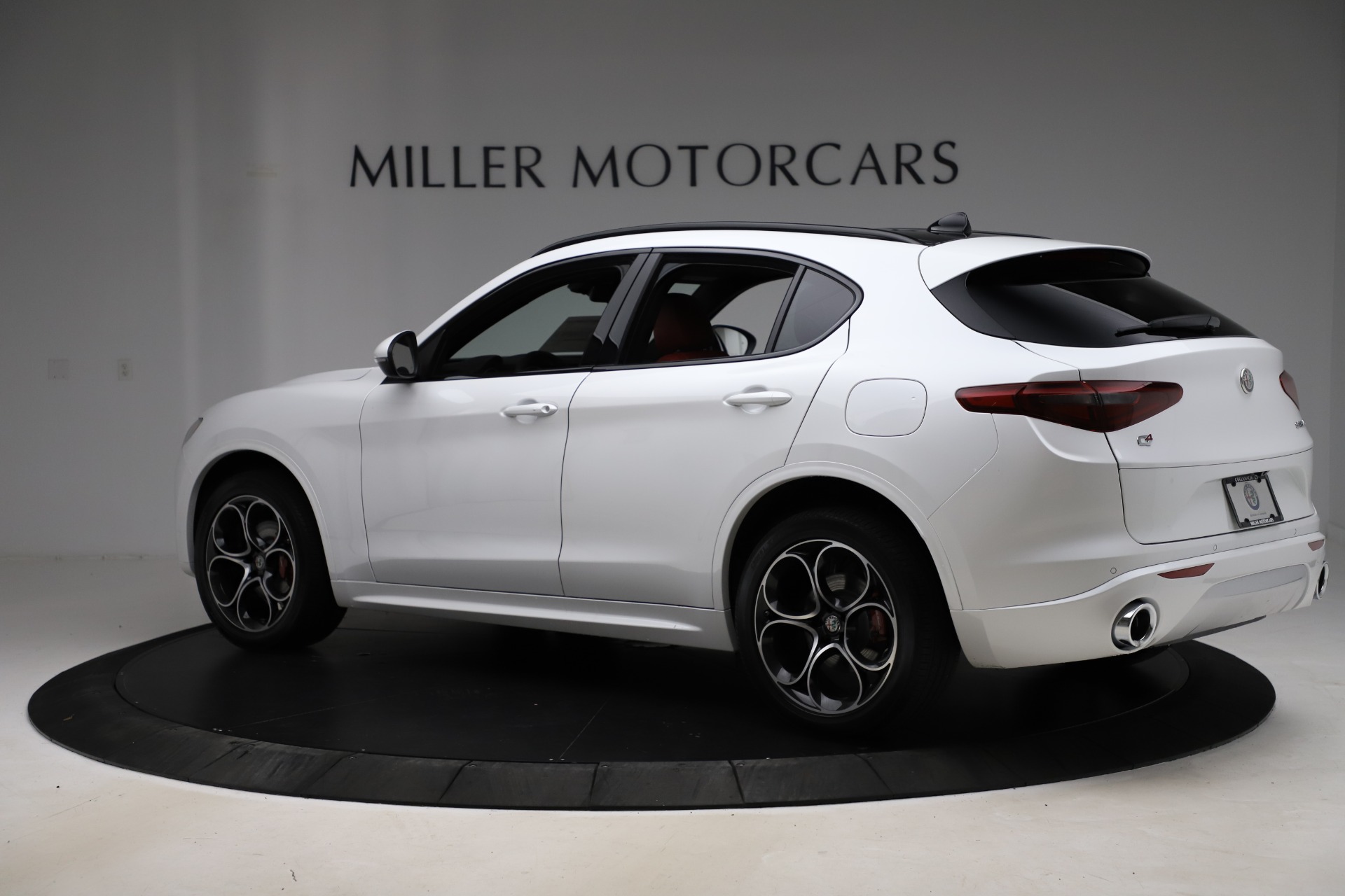 New 2020 Alfa Romeo Stelvio Ti Sport Q4 | St. Petersburg, FL