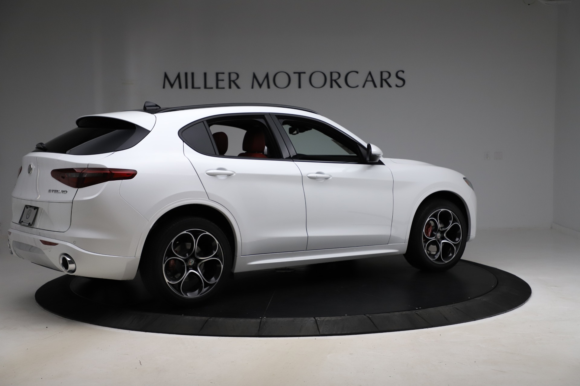 New 2020 Alfa Romeo Stelvio Ti Sport Q4 | St. Petersburg, FL