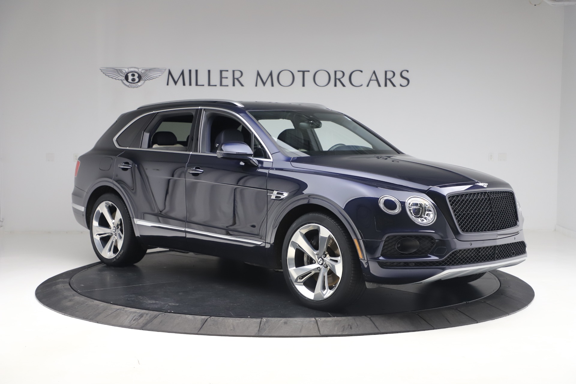 Used 2018 Bentley Bentayga W12 Signature Edition | St. Petersburg, FL