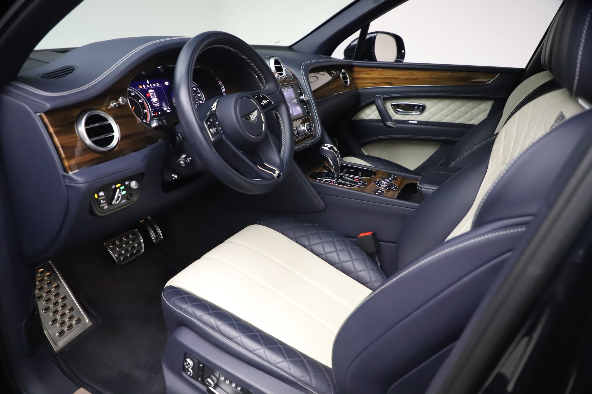 Used 2018 Bentley Bentayga W12 Signature Edition | St. Petersburg, FL