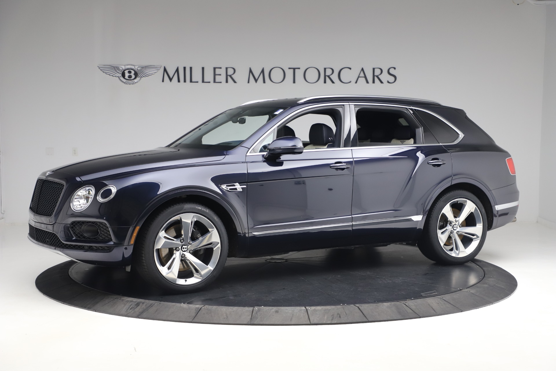 Used 2018 Bentley Bentayga W12 Signature Edition | St. Petersburg, FL
