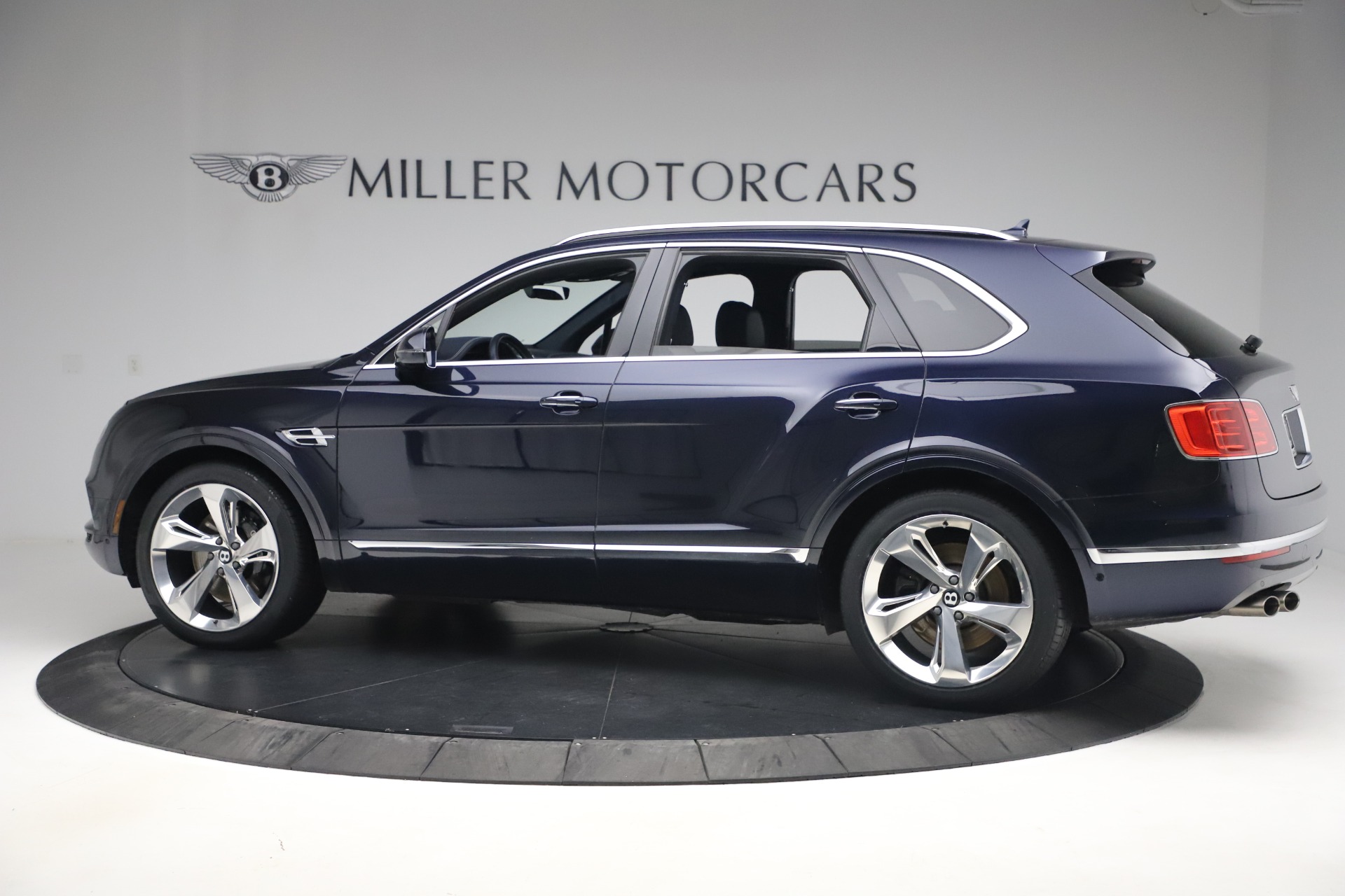 Used 2018 Bentley Bentayga W12 Signature Edition | St. Petersburg, FL