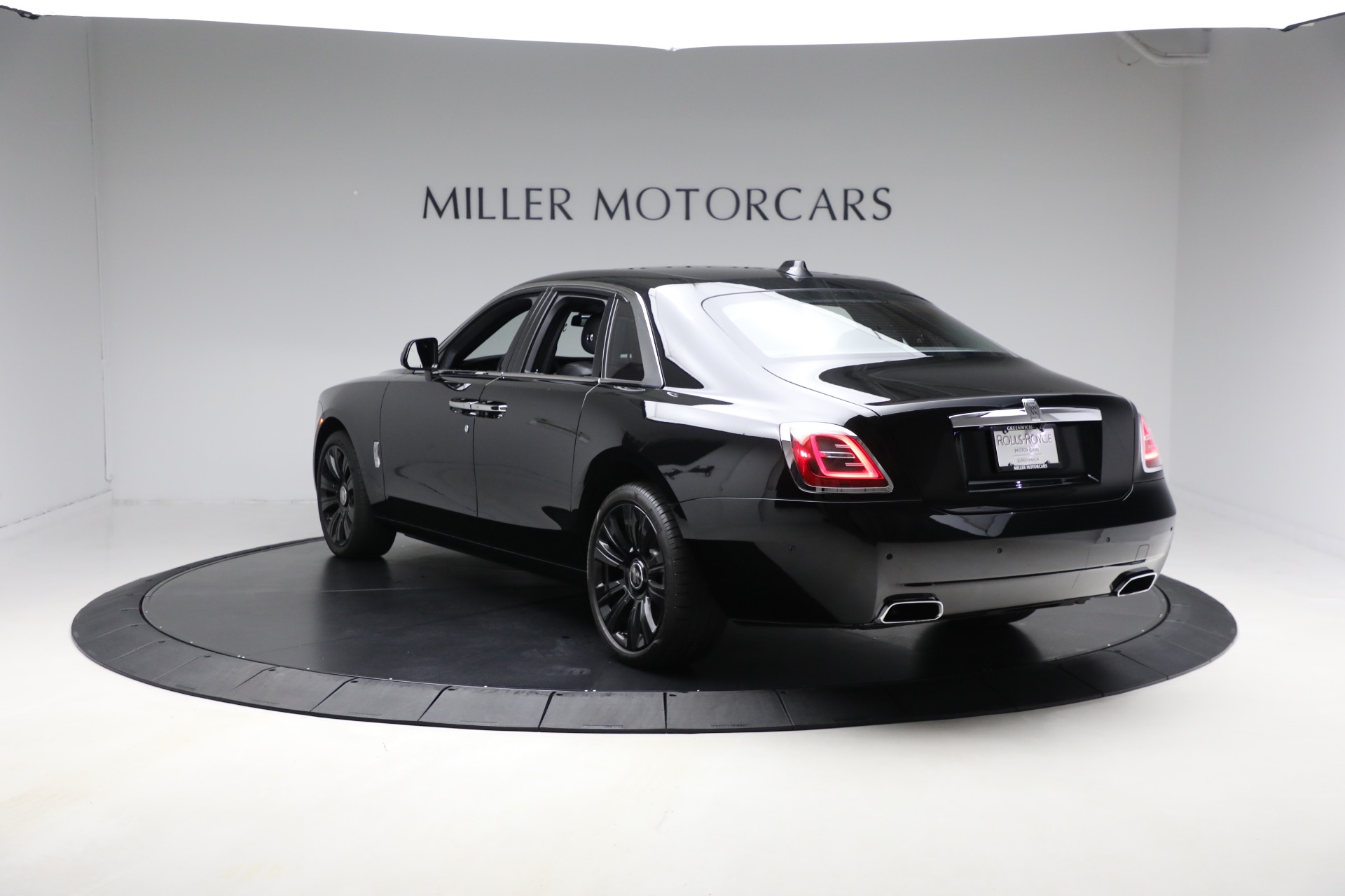 New 2021 Rolls-Royce Ghost | St. Petersburg, FL