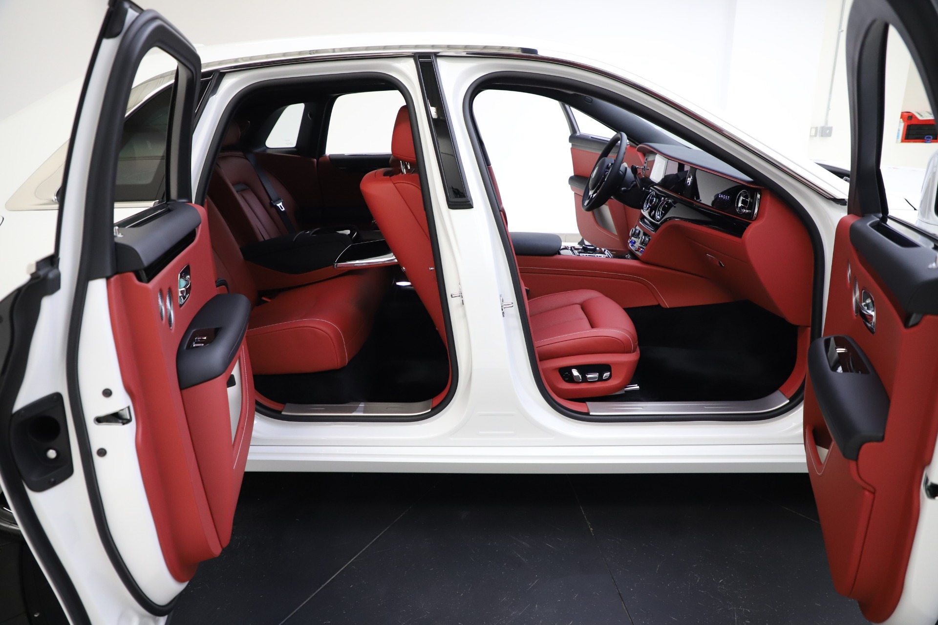 New 2021 Rolls-Royce Ghost | St. Petersburg, FL