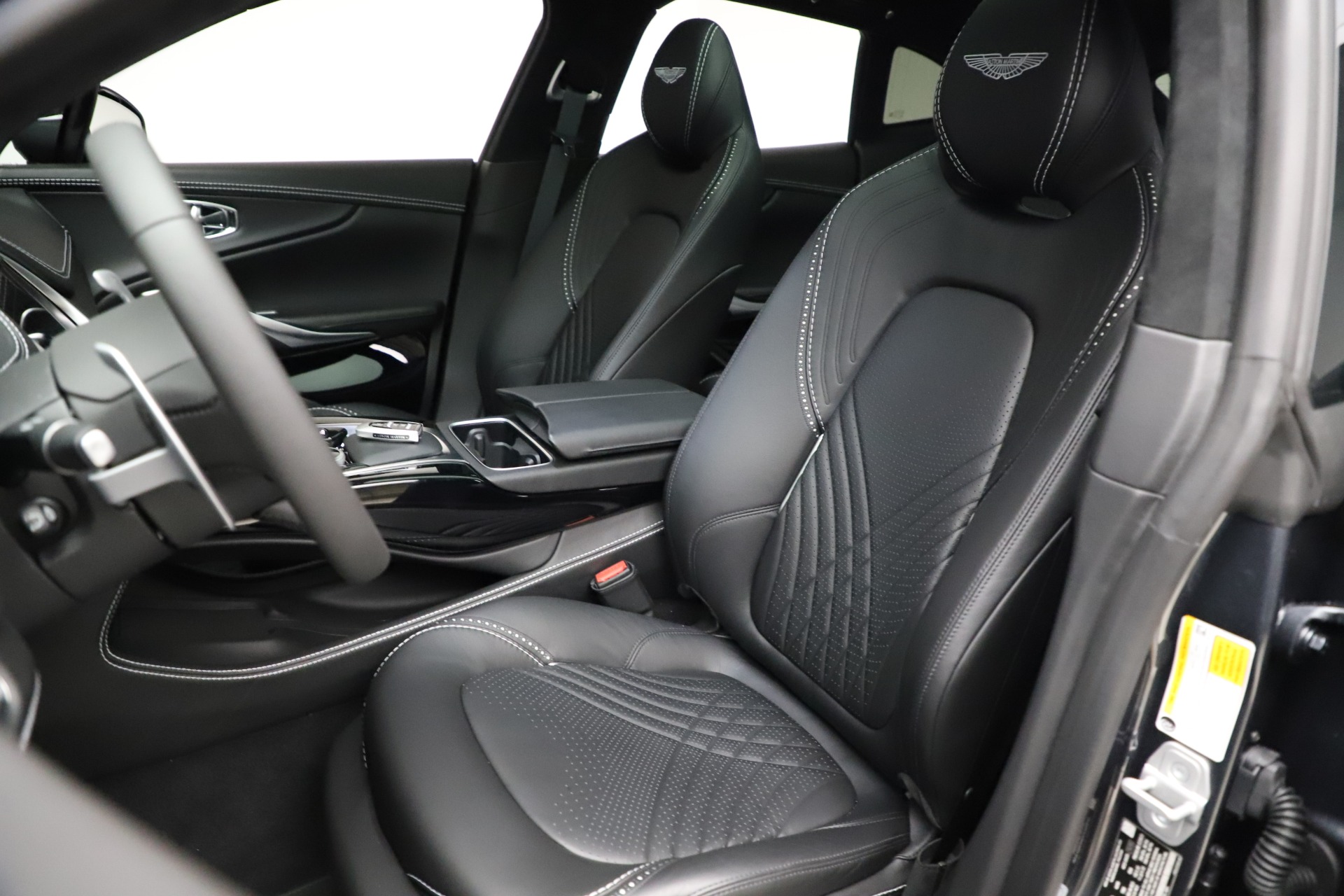 New 2021 Aston Martin DBX | St. Petersburg, FL