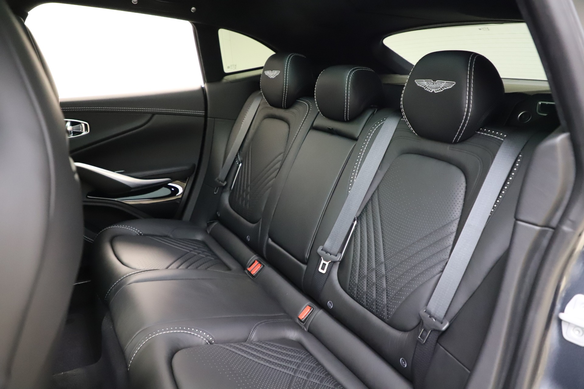 New 2021 Aston Martin DBX | St. Petersburg, FL