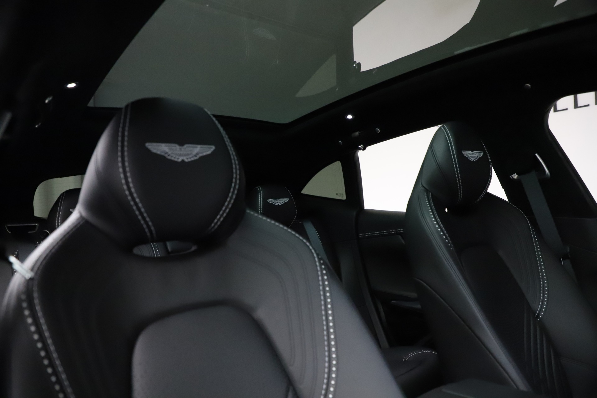 New 2021 Aston Martin DBX | St. Petersburg, FL
