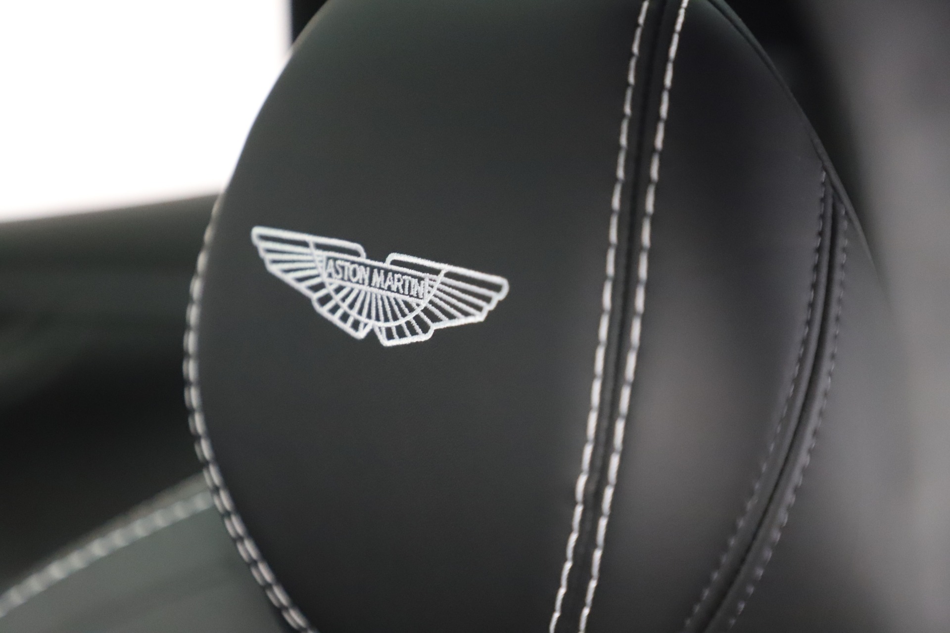 New 2021 Aston Martin DBX | St. Petersburg, FL