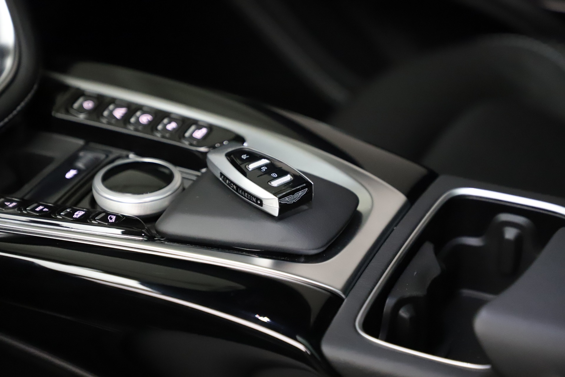 New 2021 Aston Martin DBX | St. Petersburg, FL