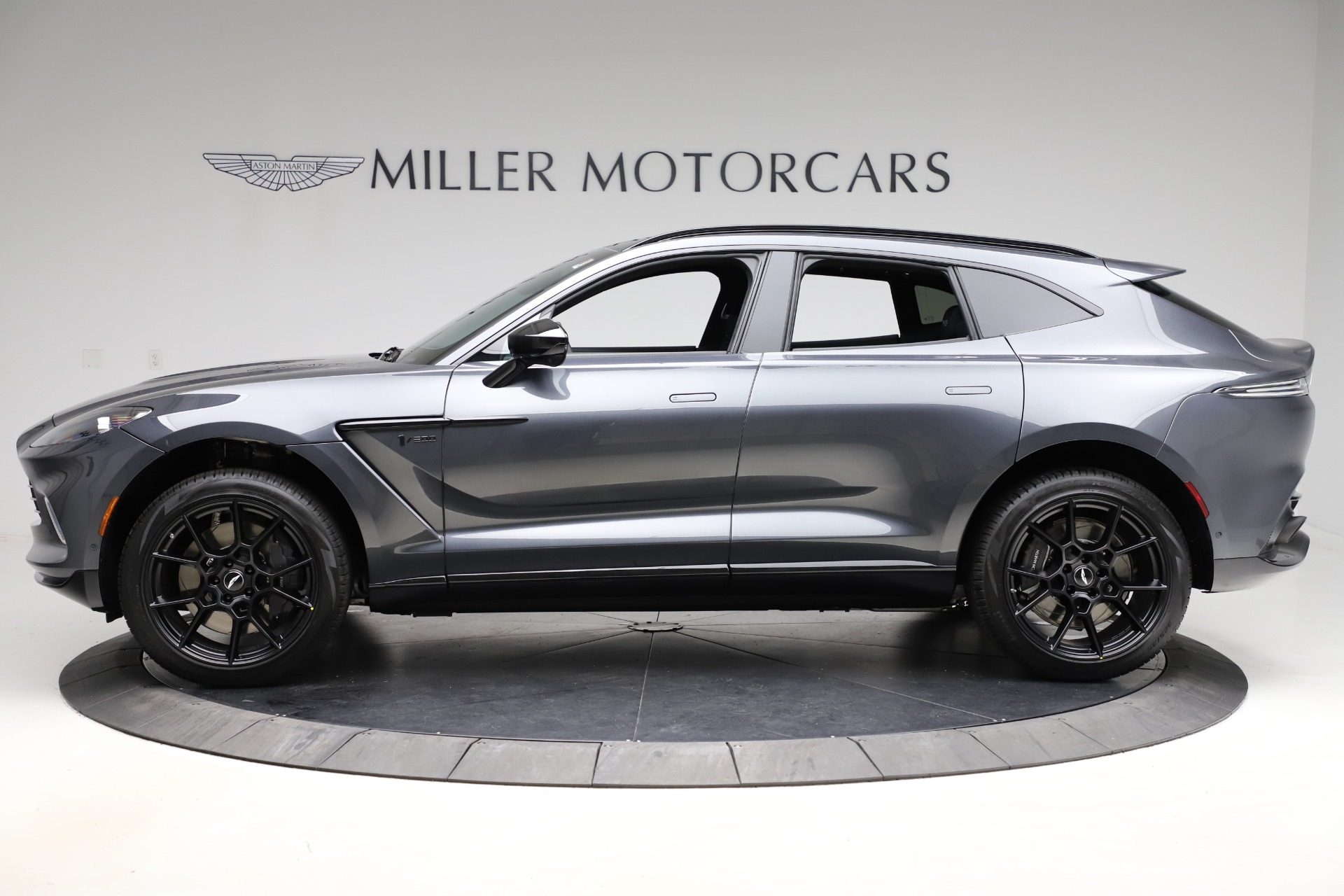 New 2021 Aston Martin DBX | St. Petersburg, FL