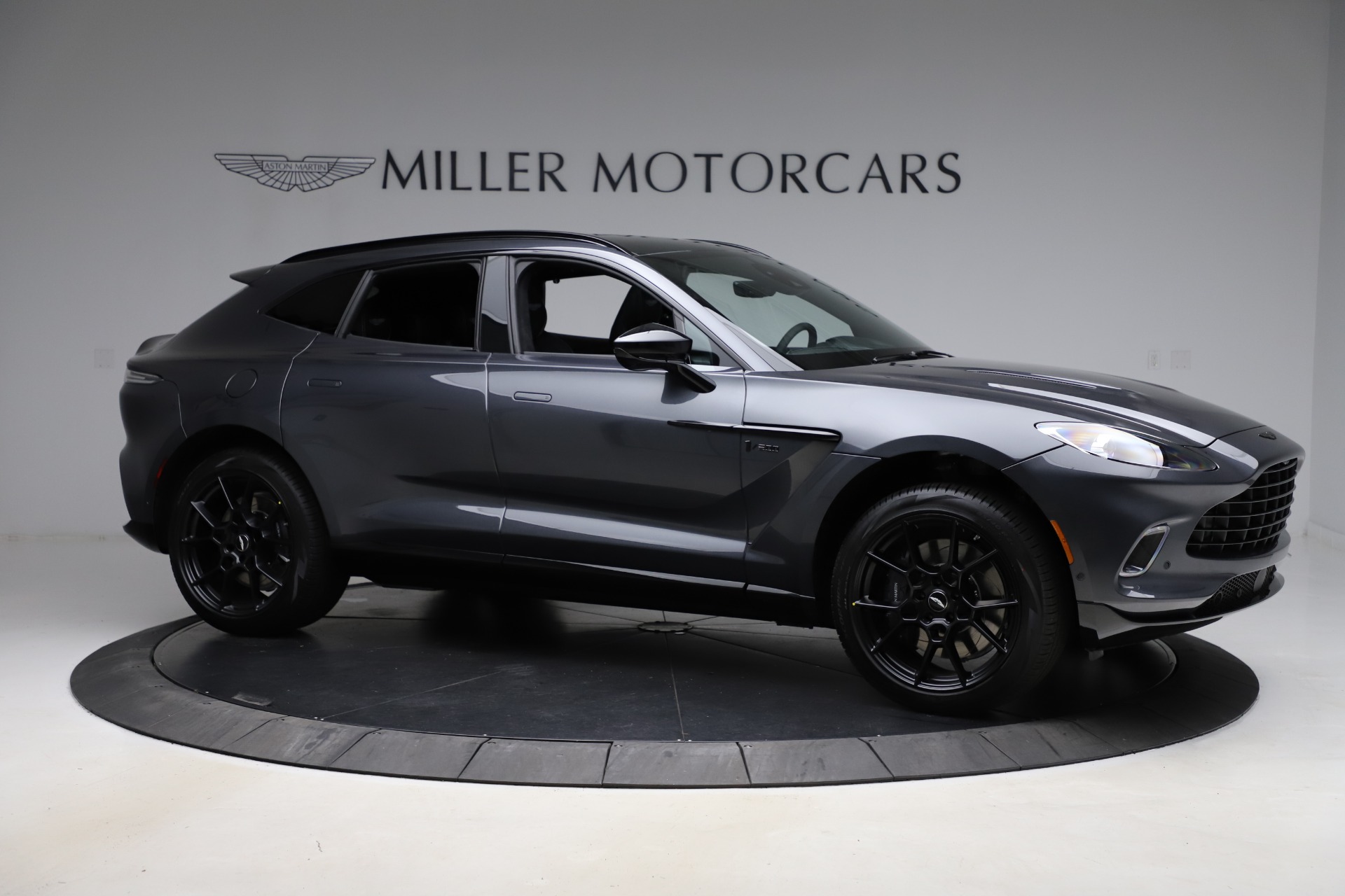 New 2021 Aston Martin DBX | St. Petersburg, FL