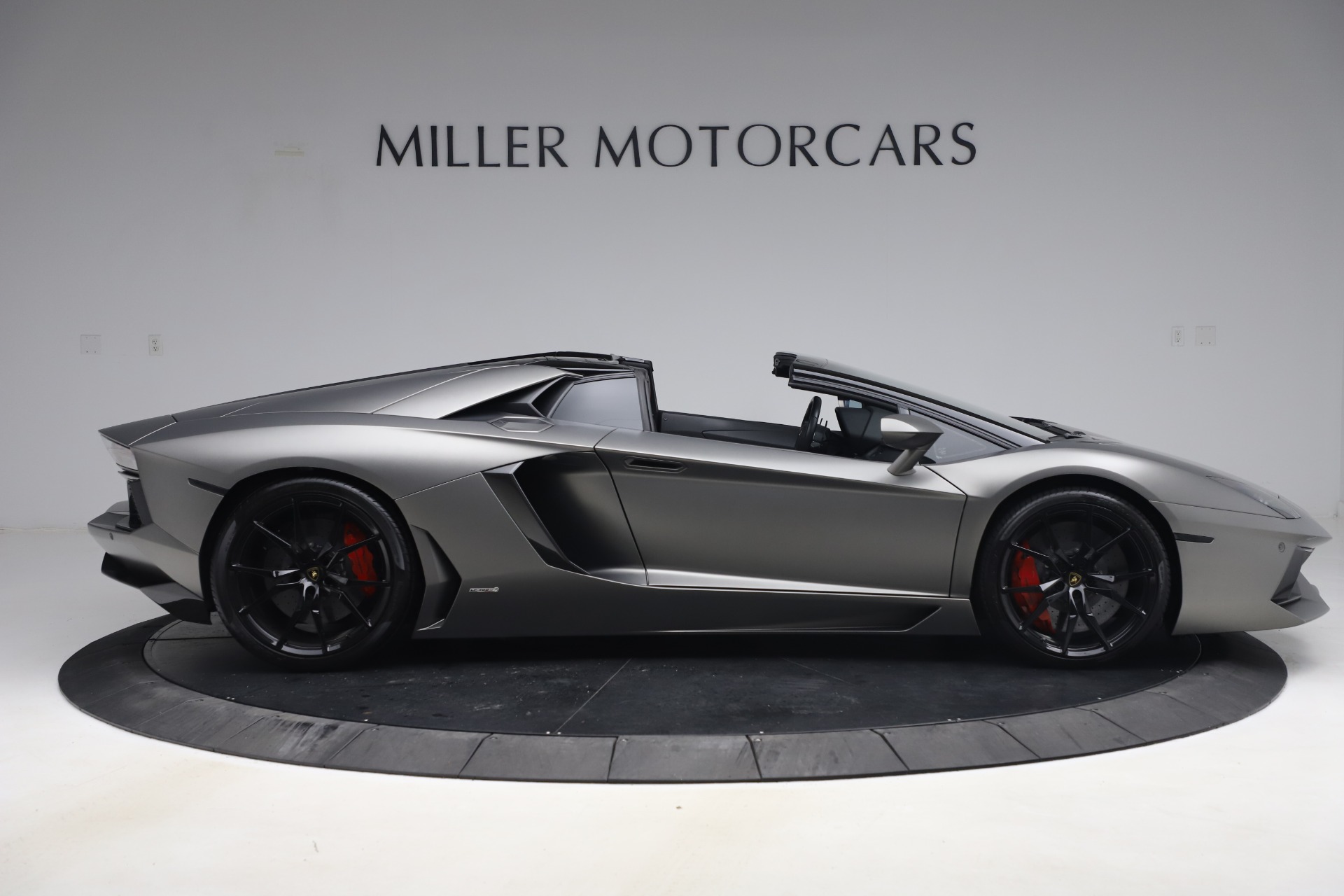 Used 2015 Lamborghini Aventador Roadster LP 700-4 | St. Petersburg, FL