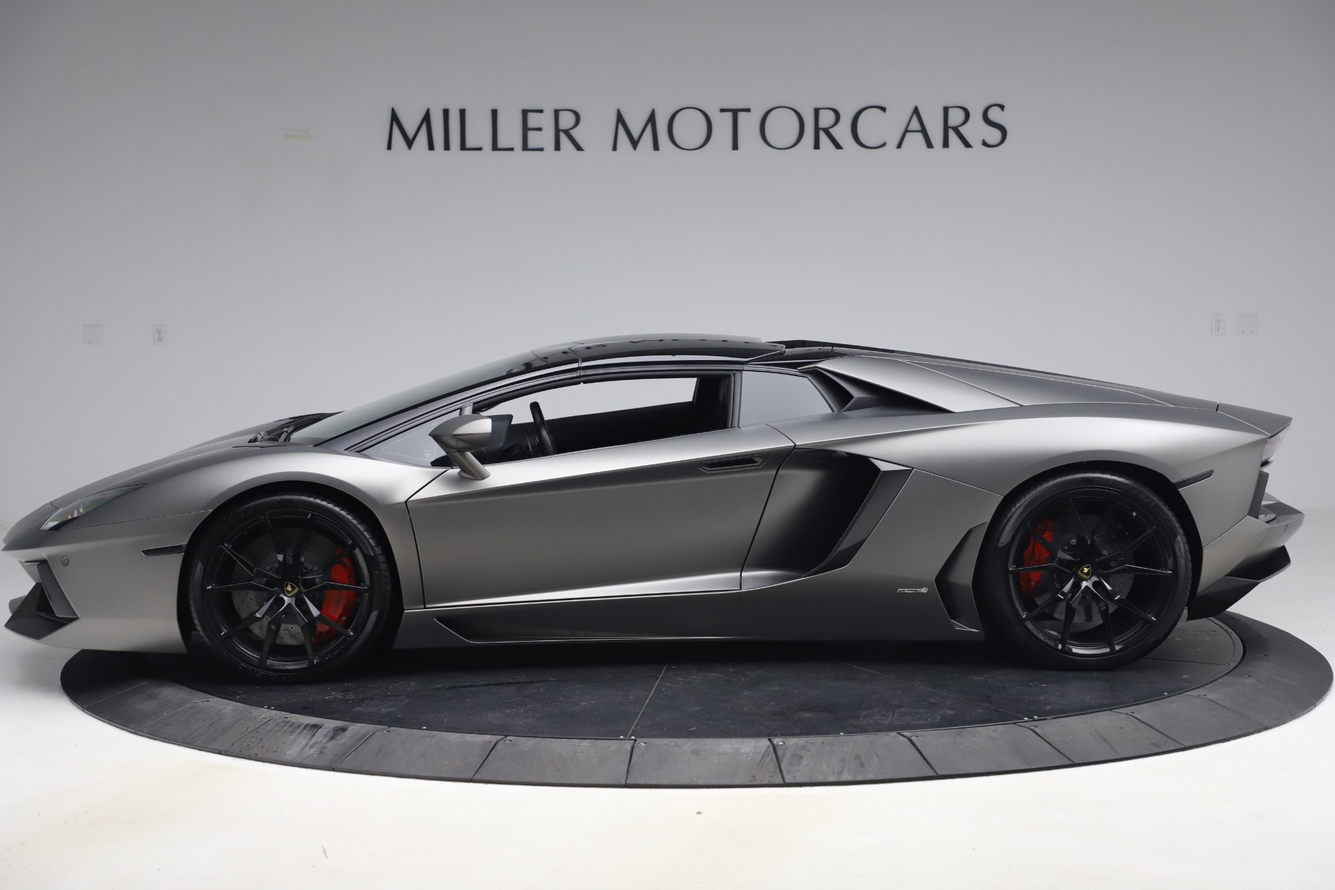 Used 2015 Lamborghini Aventador Roadster LP 700-4 | St. Petersburg, FL