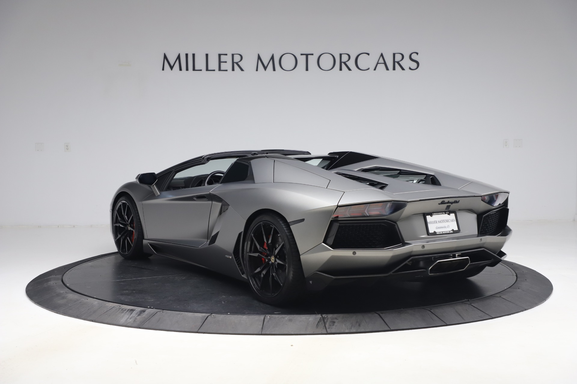 Used 2015 Lamborghini Aventador Roadster LP 700-4 | St. Petersburg, FL