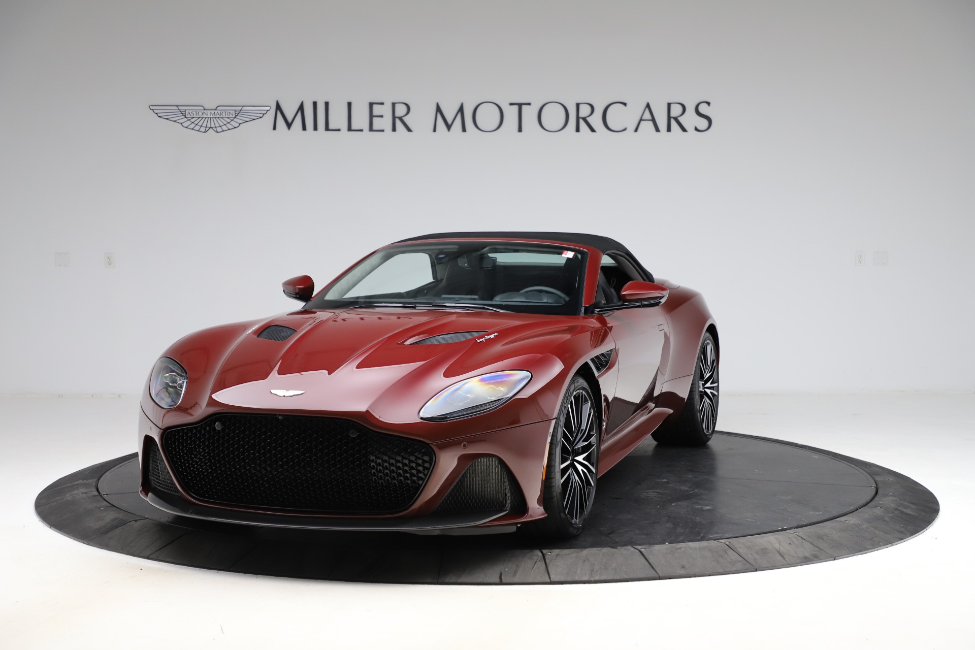 New 2021 Aston Martin DBS Superleggera Volante | St. Petersburg, FL