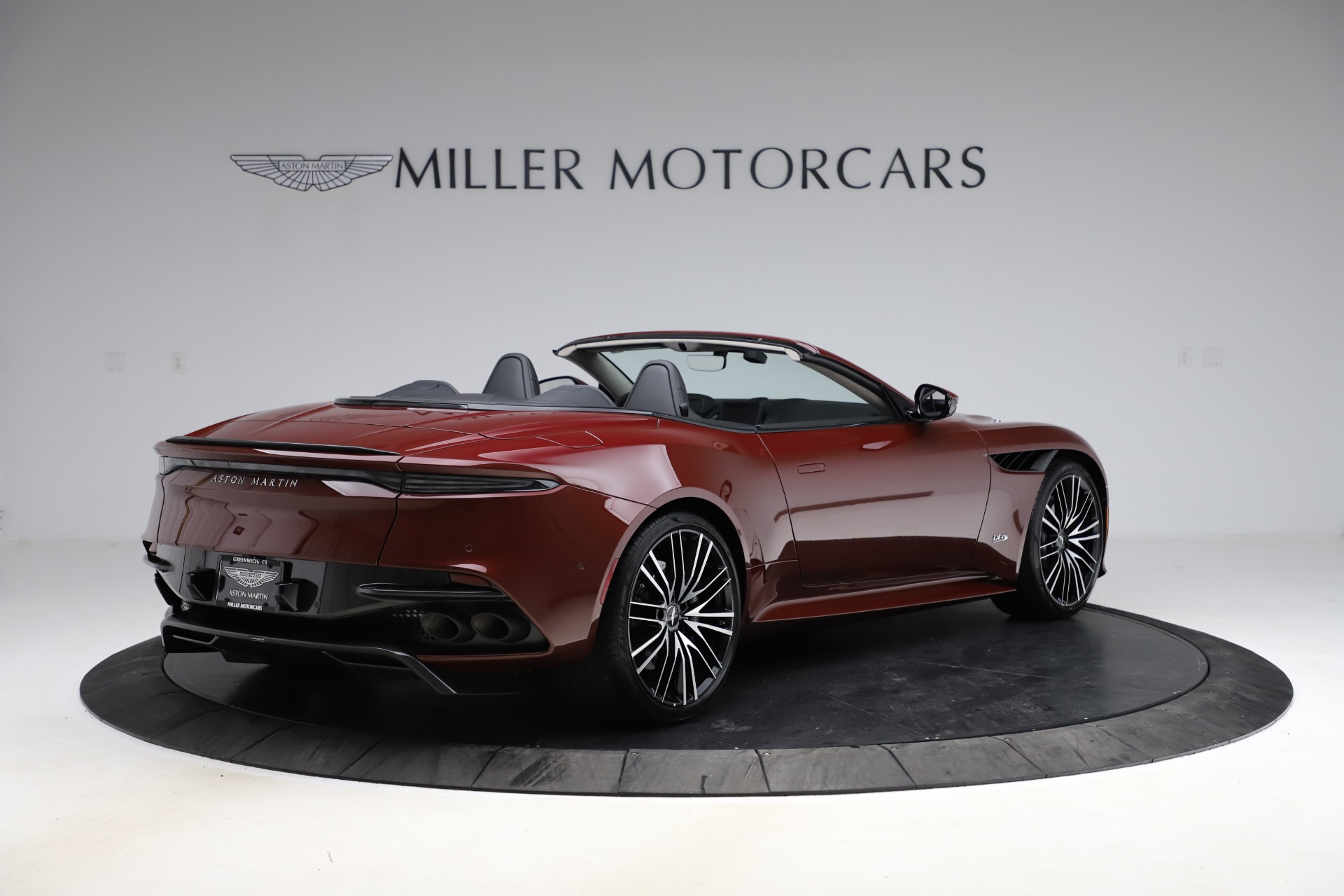 New 2021 Aston Martin DBS Superleggera Volante | St. Petersburg, FL