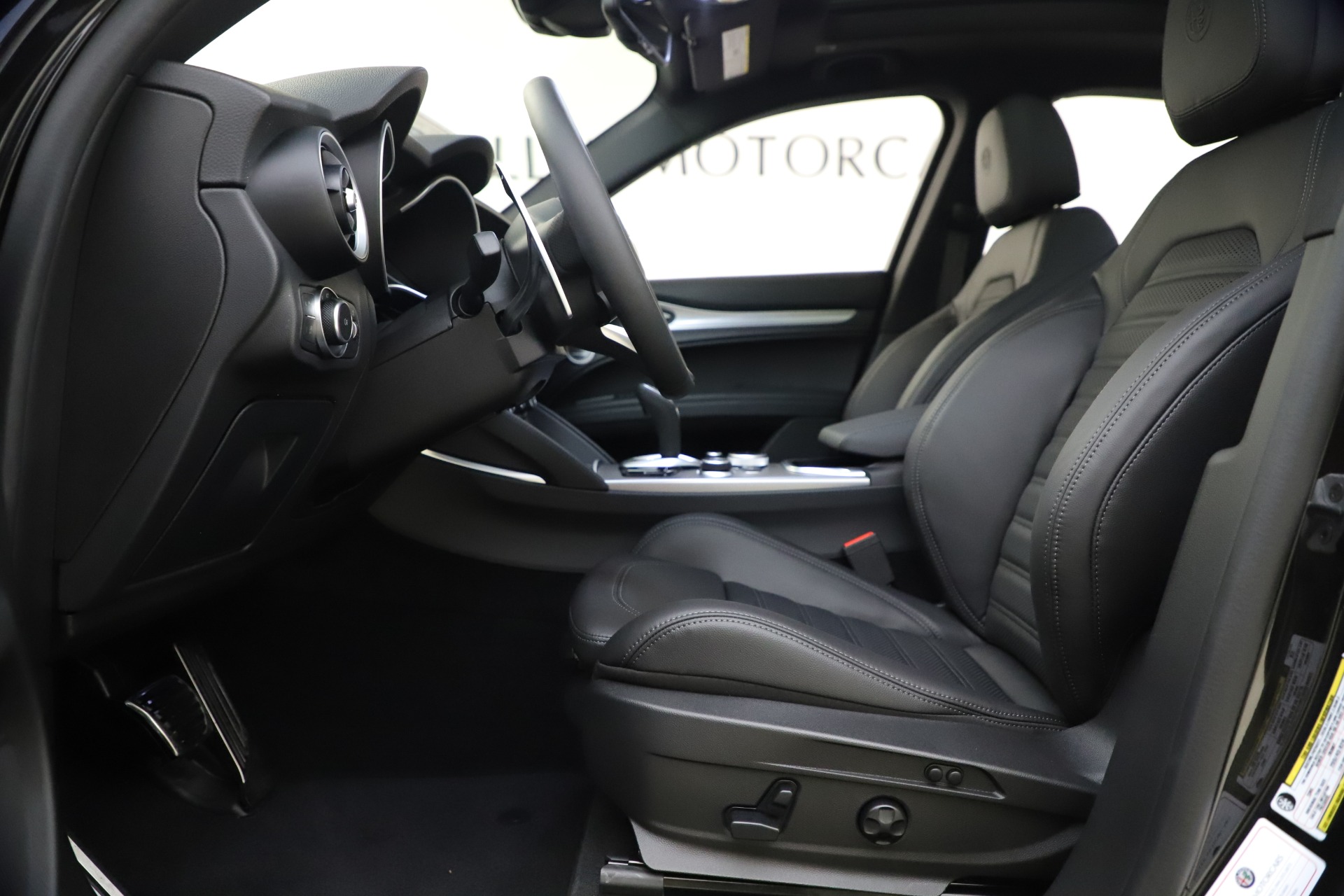 New 2020 Alfa Romeo Stelvio Ti Sport Q4 | St. Petersburg, FL
