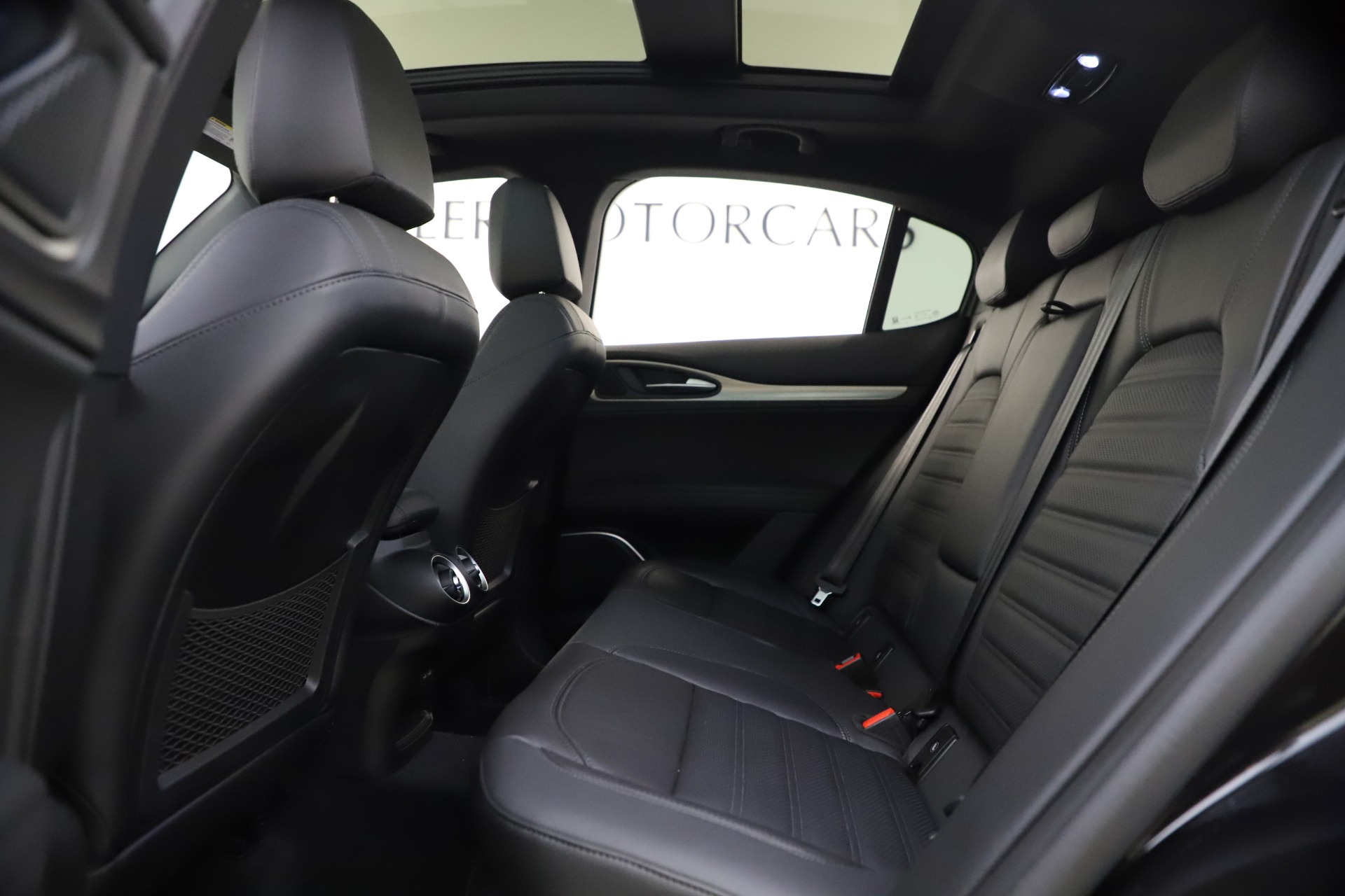 New 2020 Alfa Romeo Stelvio Ti Sport Q4 | St. Petersburg, FL