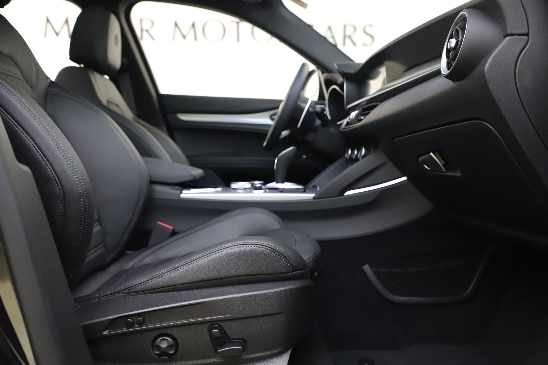 New 2020 Alfa Romeo Stelvio Ti Sport Q4 | St. Petersburg, FL