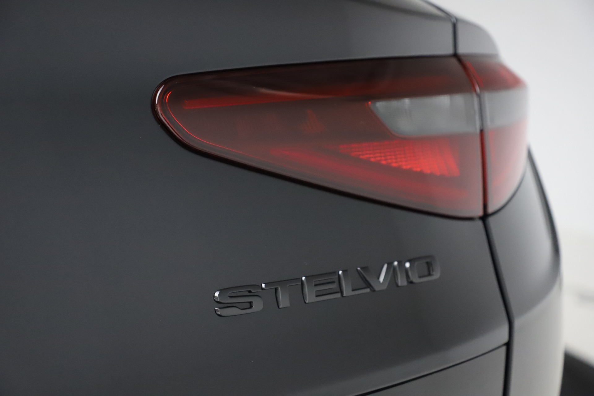 New 2020 Alfa Romeo Stelvio Ti Sport Q4 | St. Petersburg, FL