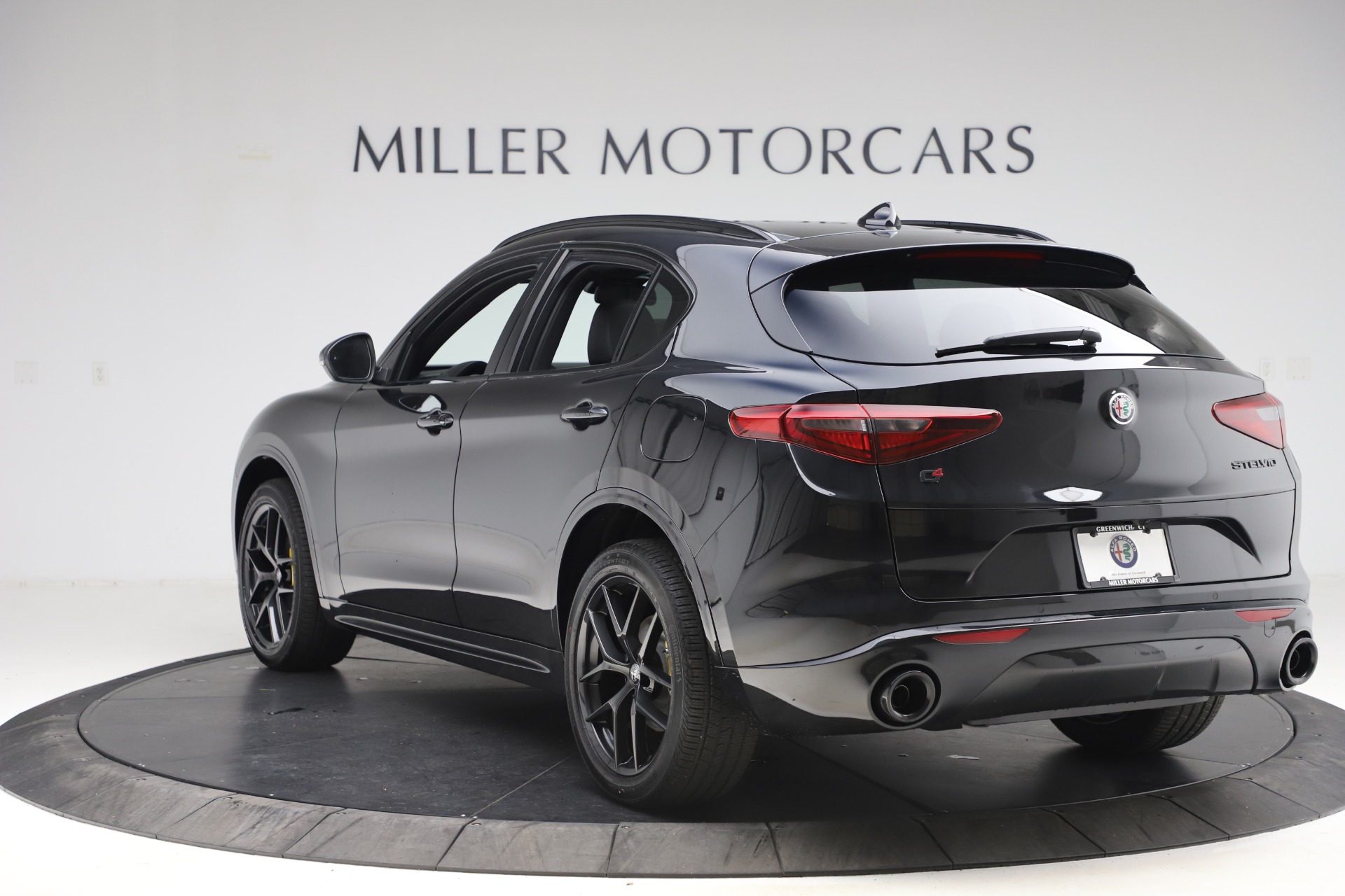 New 2020 Alfa Romeo Stelvio Ti Sport Q4 | St. Petersburg, FL