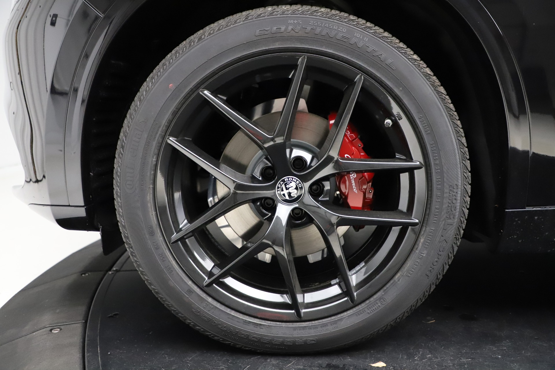 New 2020 Alfa Romeo Stelvio Ti Sport Q4 | St. Petersburg, FL