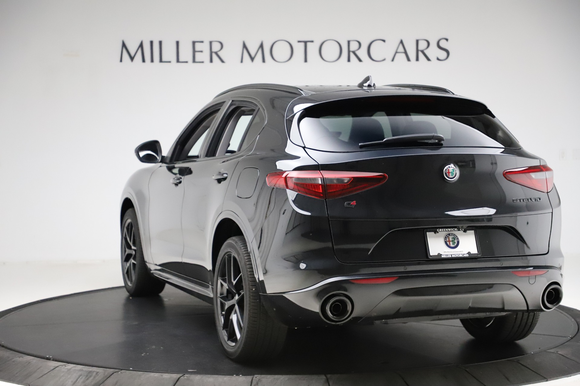 New 2020 Alfa Romeo Stelvio Ti Sport Q4 | St. Petersburg, FL