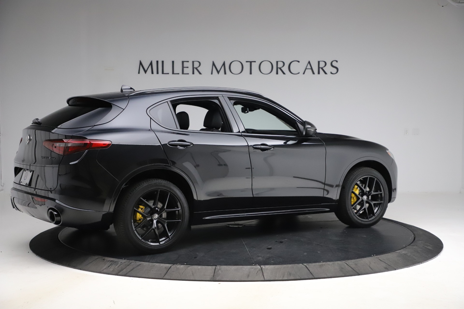 New 2020 Alfa Romeo Stelvio Ti Sport Q4 | St. Petersburg, FL