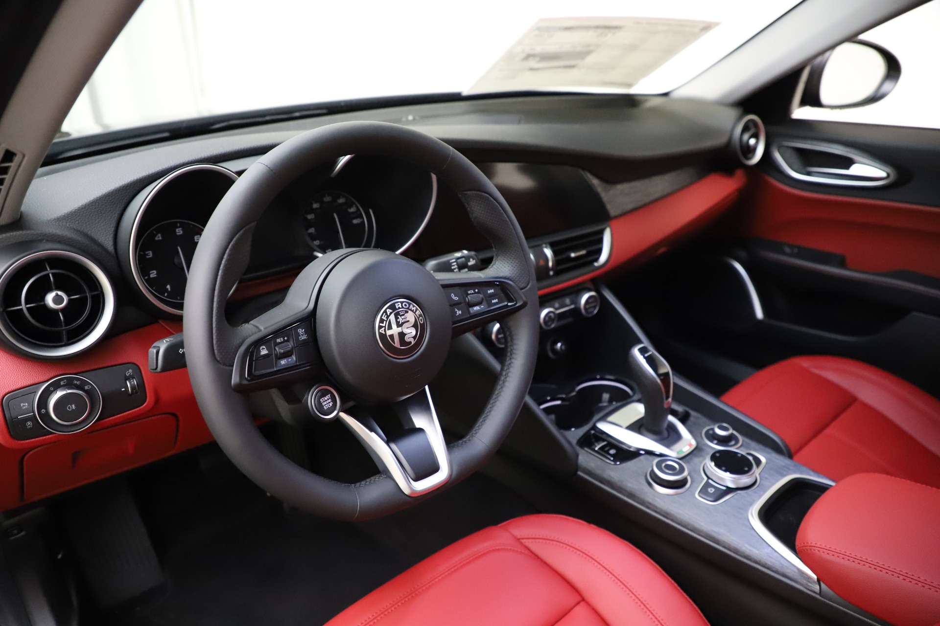 New 2021 Alfa Romeo Giulia Q4 | St. Petersburg, FL