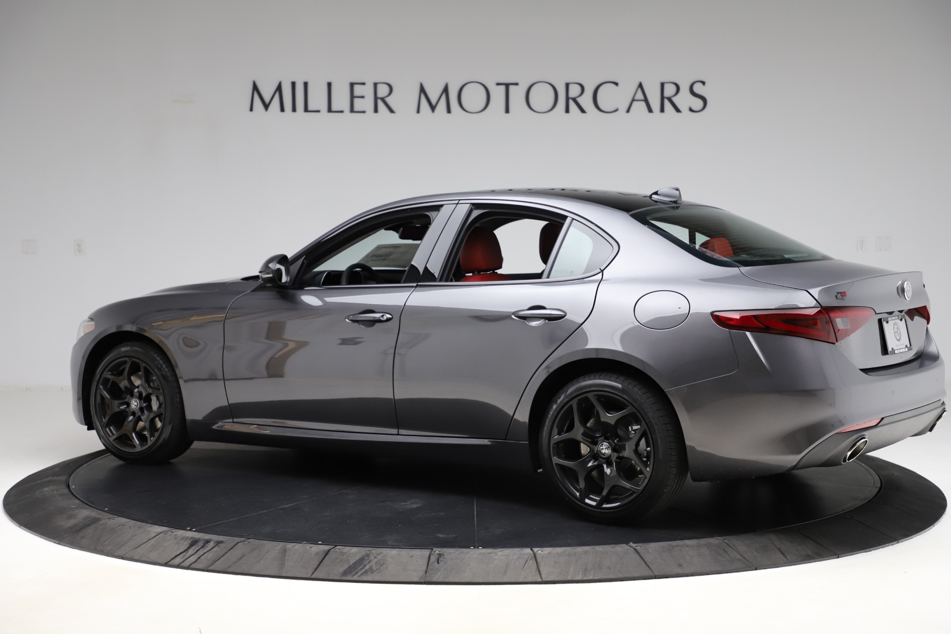 New 2021 Alfa Romeo Giulia Q4 | St. Petersburg, FL
