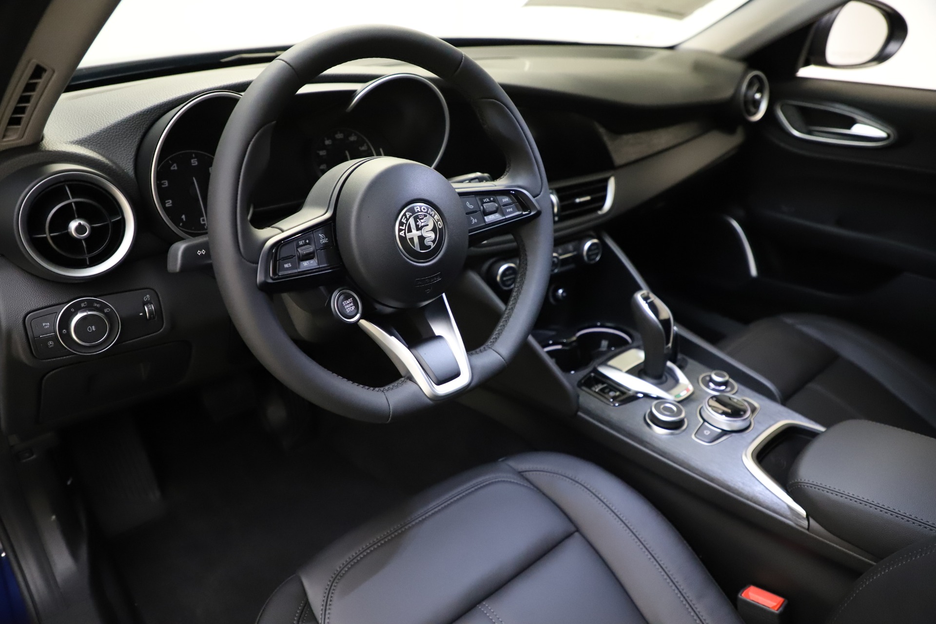 New 2021 Alfa Romeo Giulia Q4 | St. Petersburg, FL