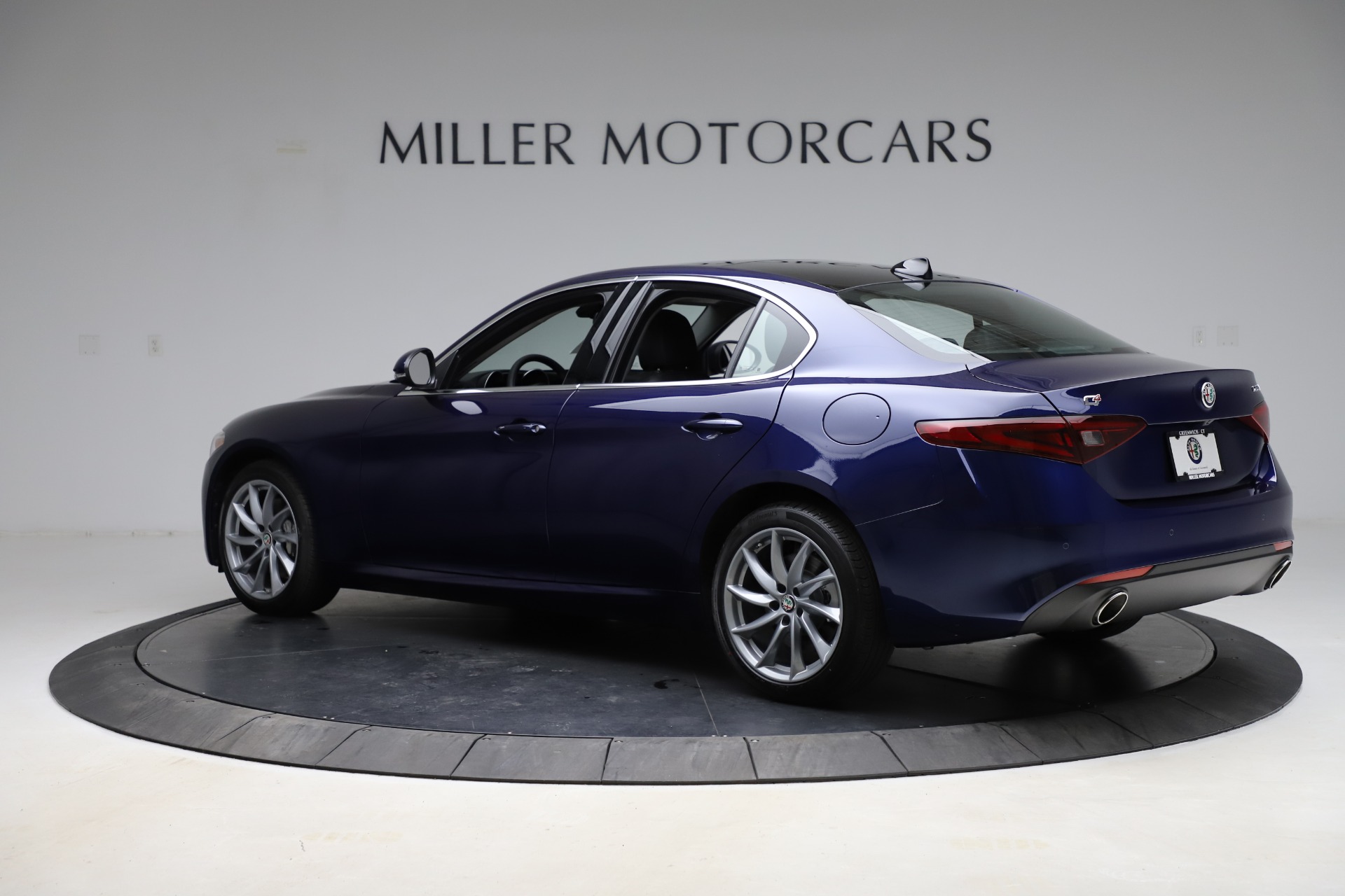 New 2021 Alfa Romeo Giulia Q4 | St. Petersburg, FL