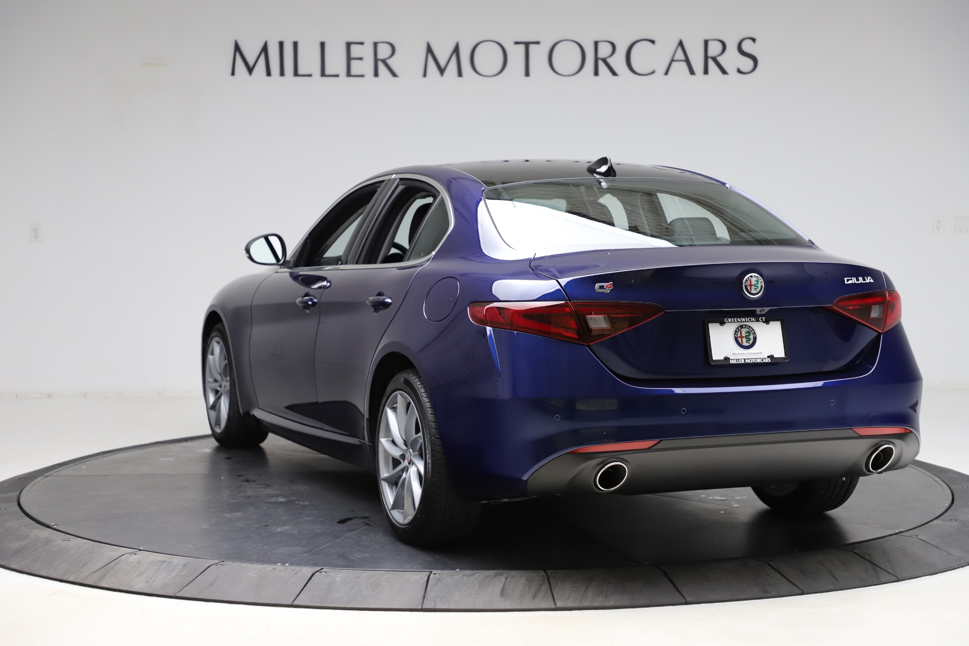 New 2021 Alfa Romeo Giulia Q4 | St. Petersburg, FL