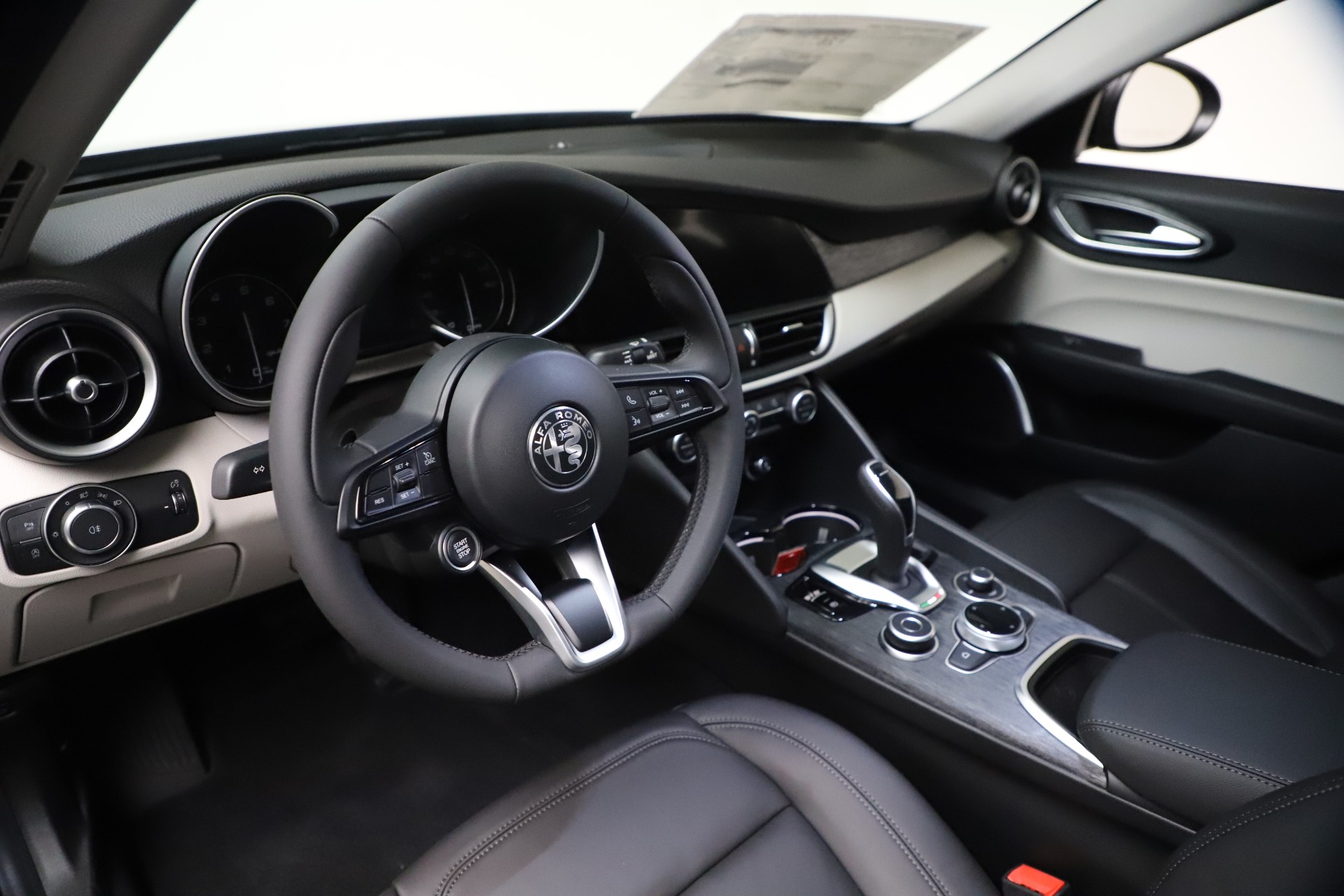New 2021 Alfa Romeo Giulia Q4 | St. Petersburg, FL