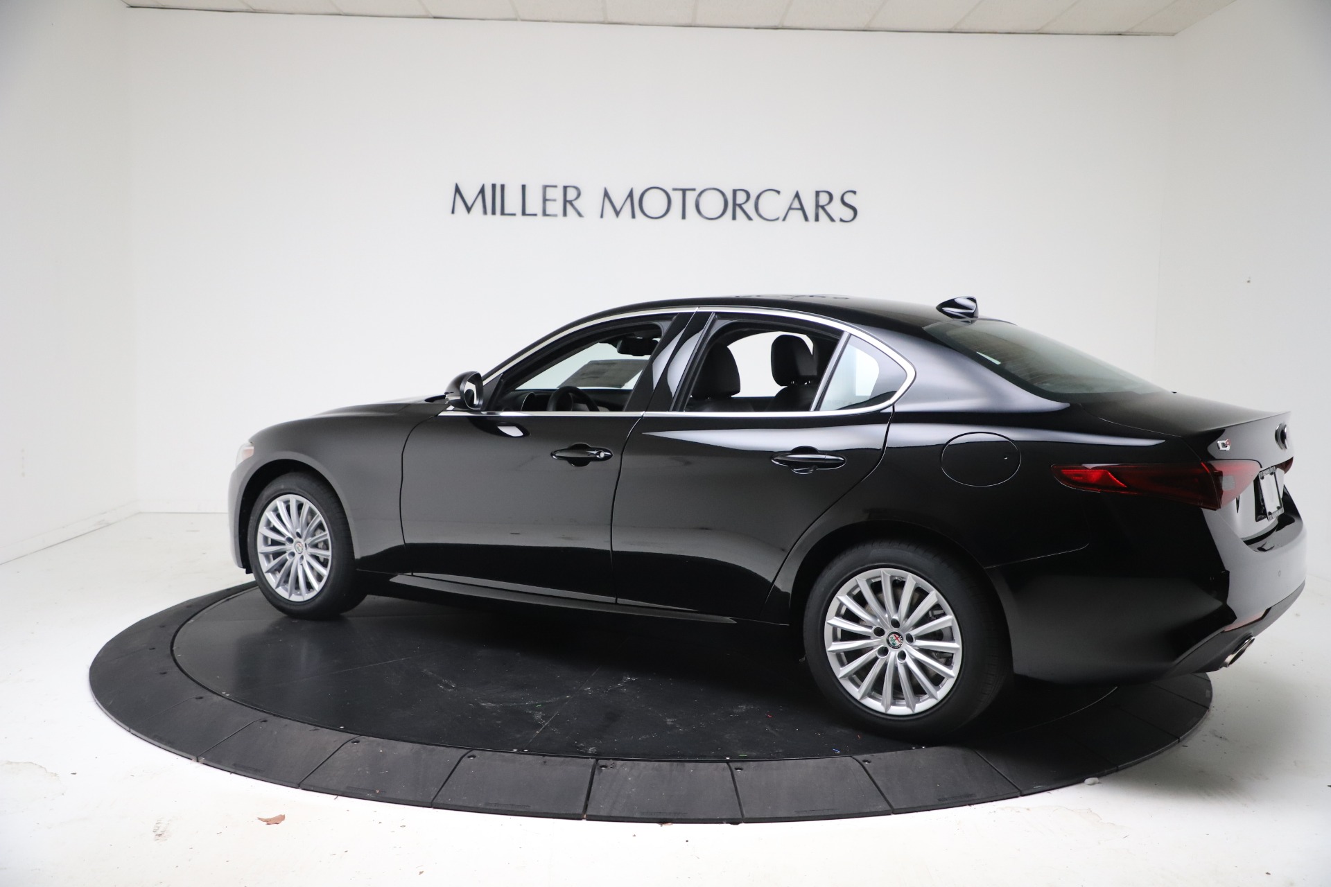 New 2021 Alfa Romeo Giulia Q4 | St. Petersburg, FL