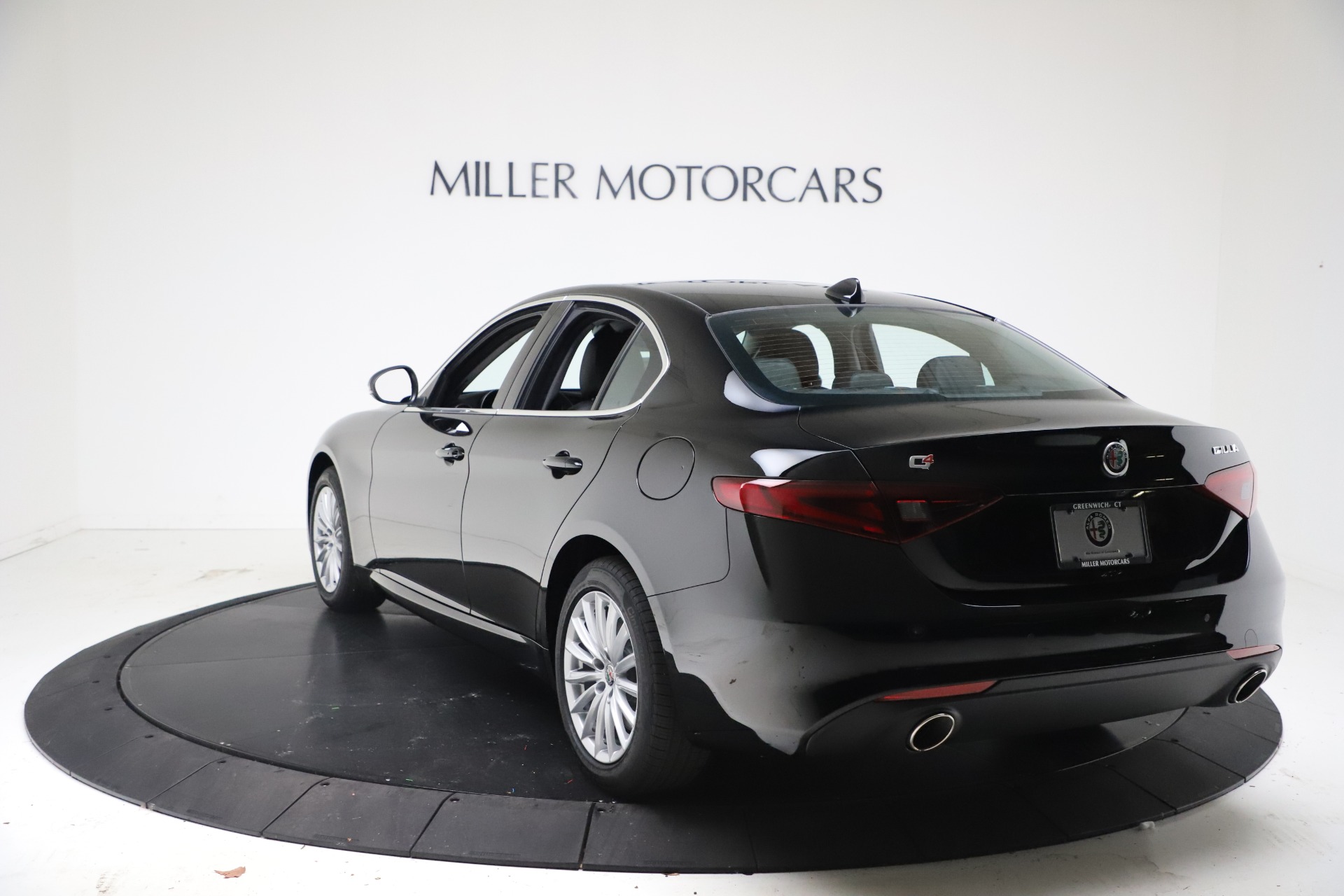 New 2021 Alfa Romeo Giulia Q4 | St. Petersburg, FL
