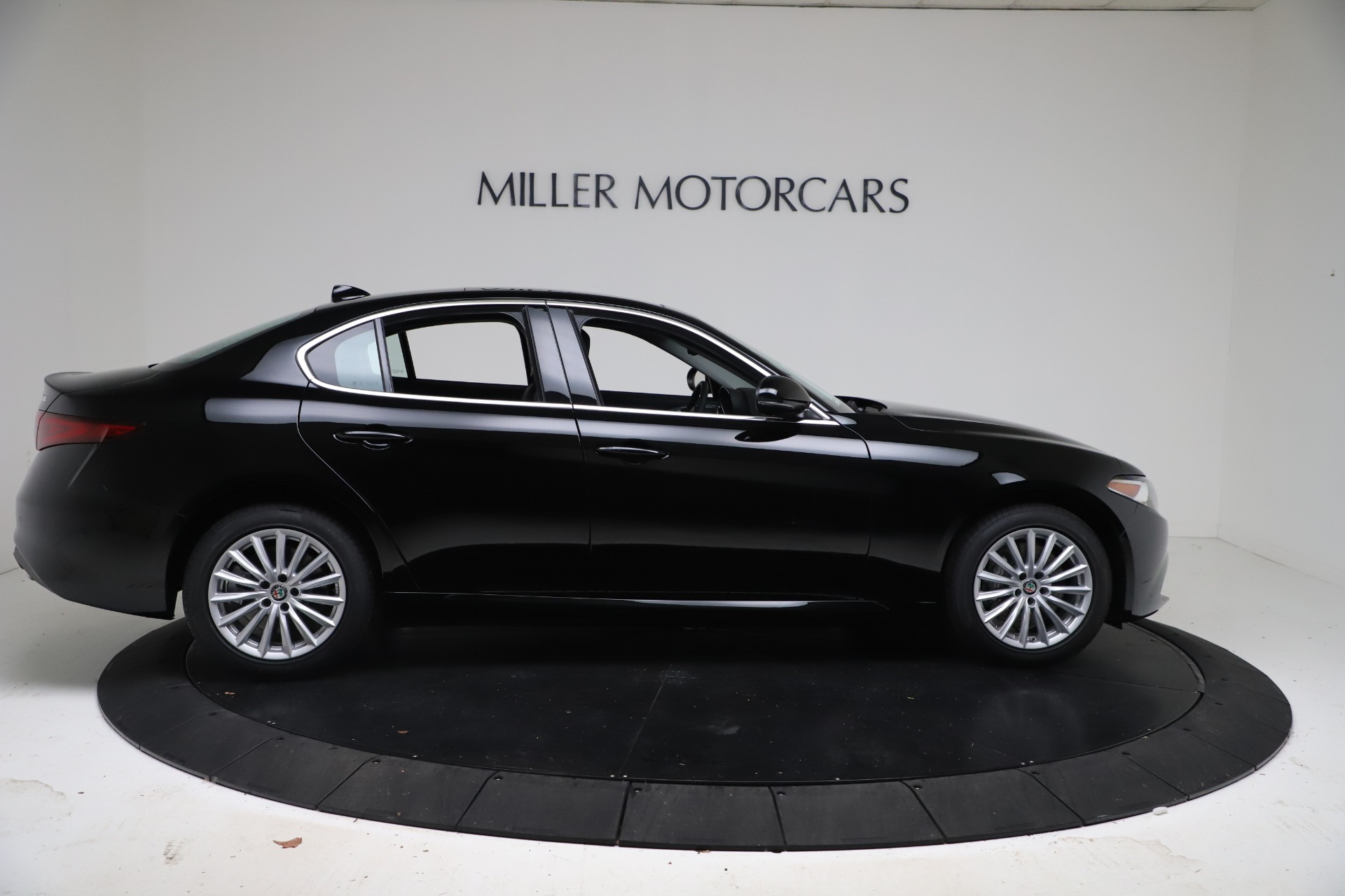New 2021 Alfa Romeo Giulia Q4 | St. Petersburg, FL