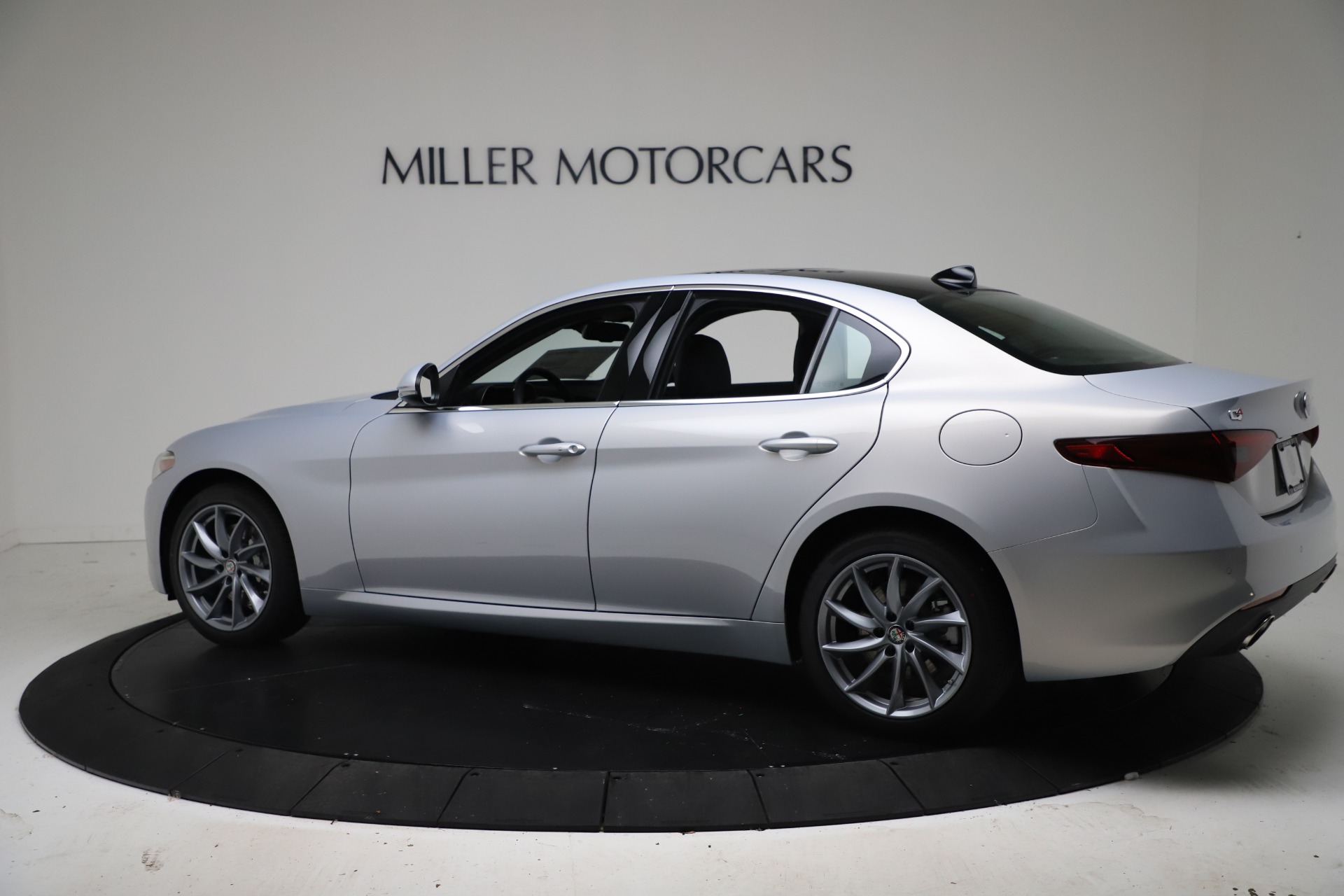 New 2021 Alfa Romeo Giulia Q4 | St. Petersburg, FL
