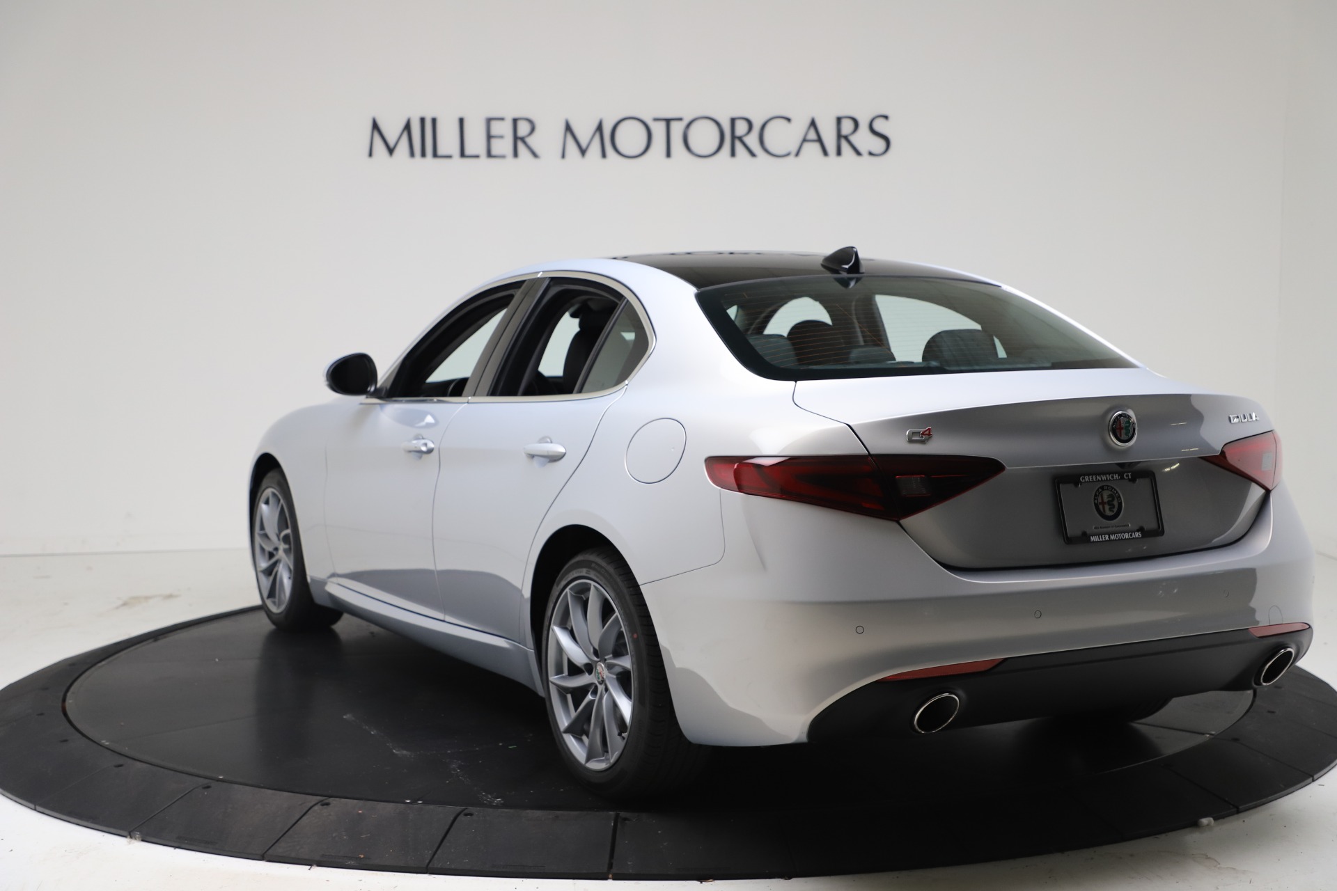 New 2021 Alfa Romeo Giulia Q4 | St. Petersburg, FL