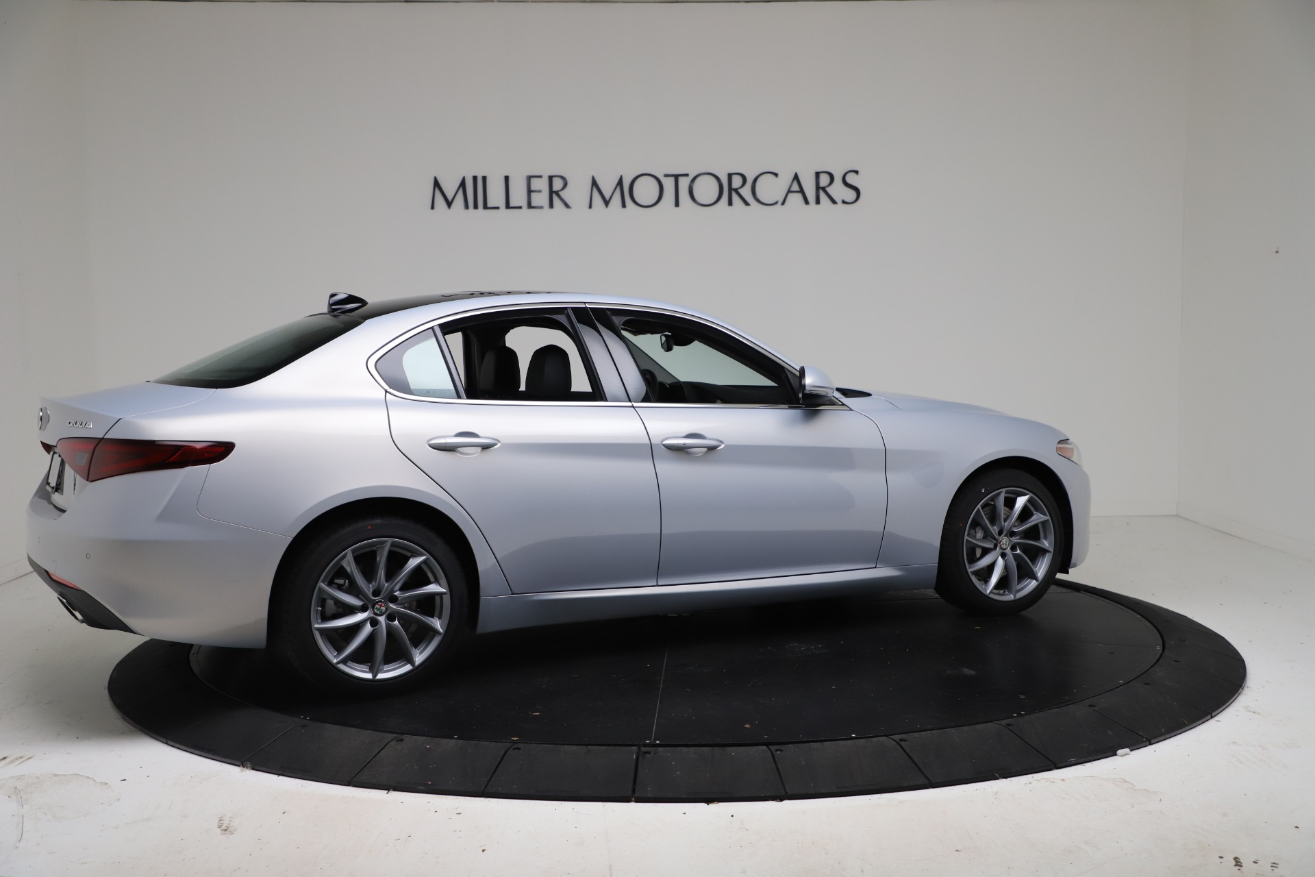 New 2021 Alfa Romeo Giulia Q4 | St. Petersburg, FL