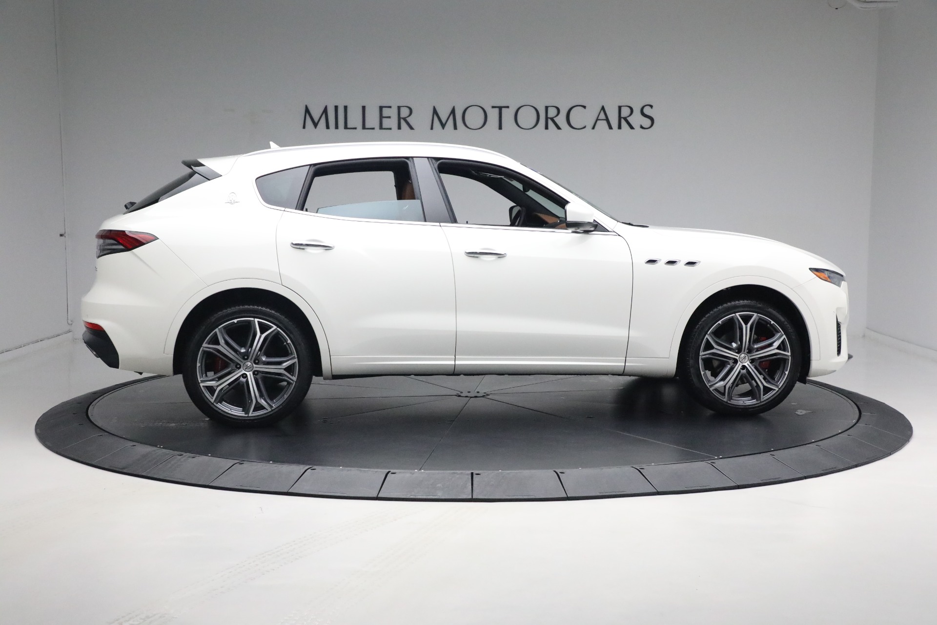 New 2021 Maserati Levante Q4 | St. Petersburg, FL