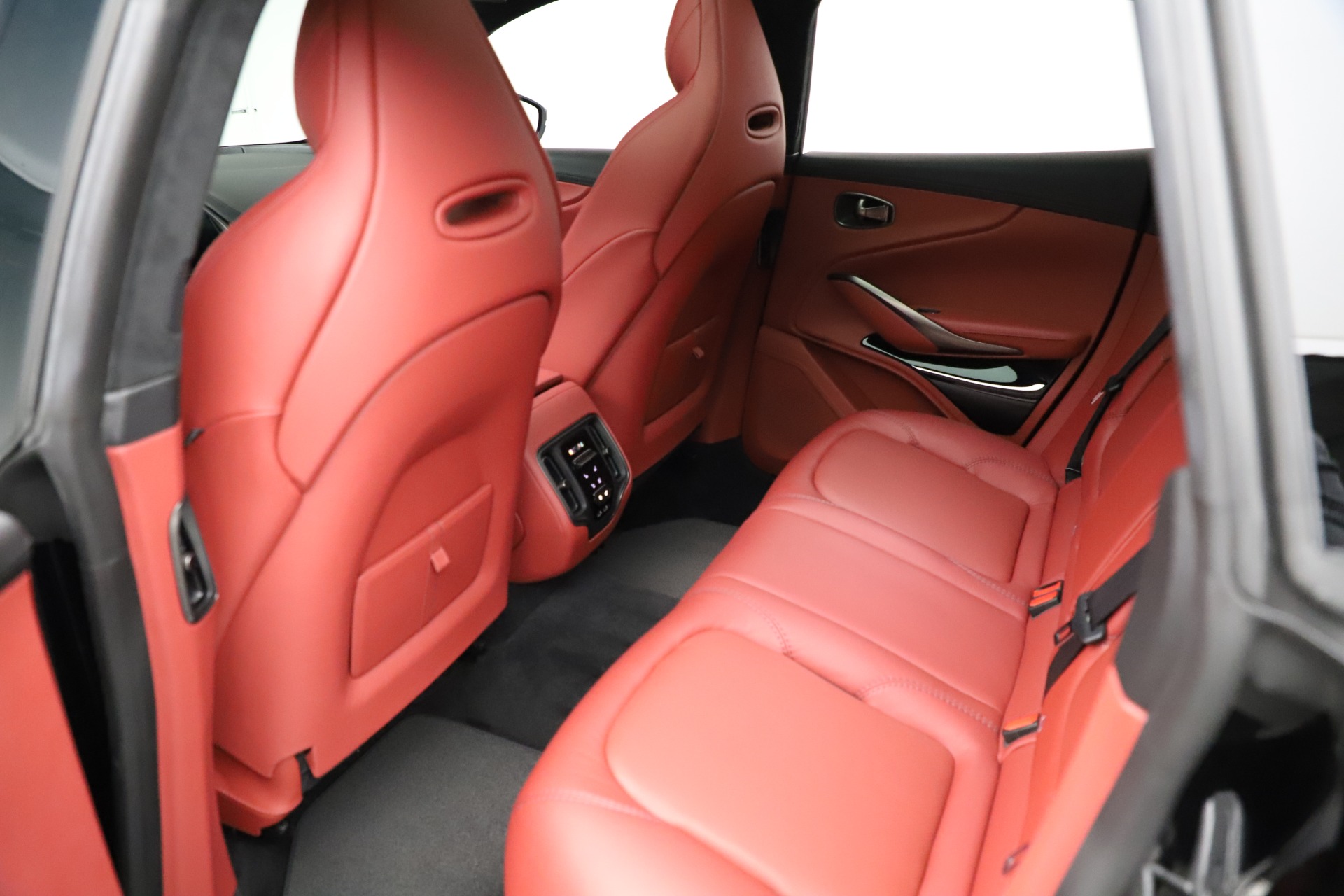New 2021 Aston Martin DBX | St. Petersburg, FL
