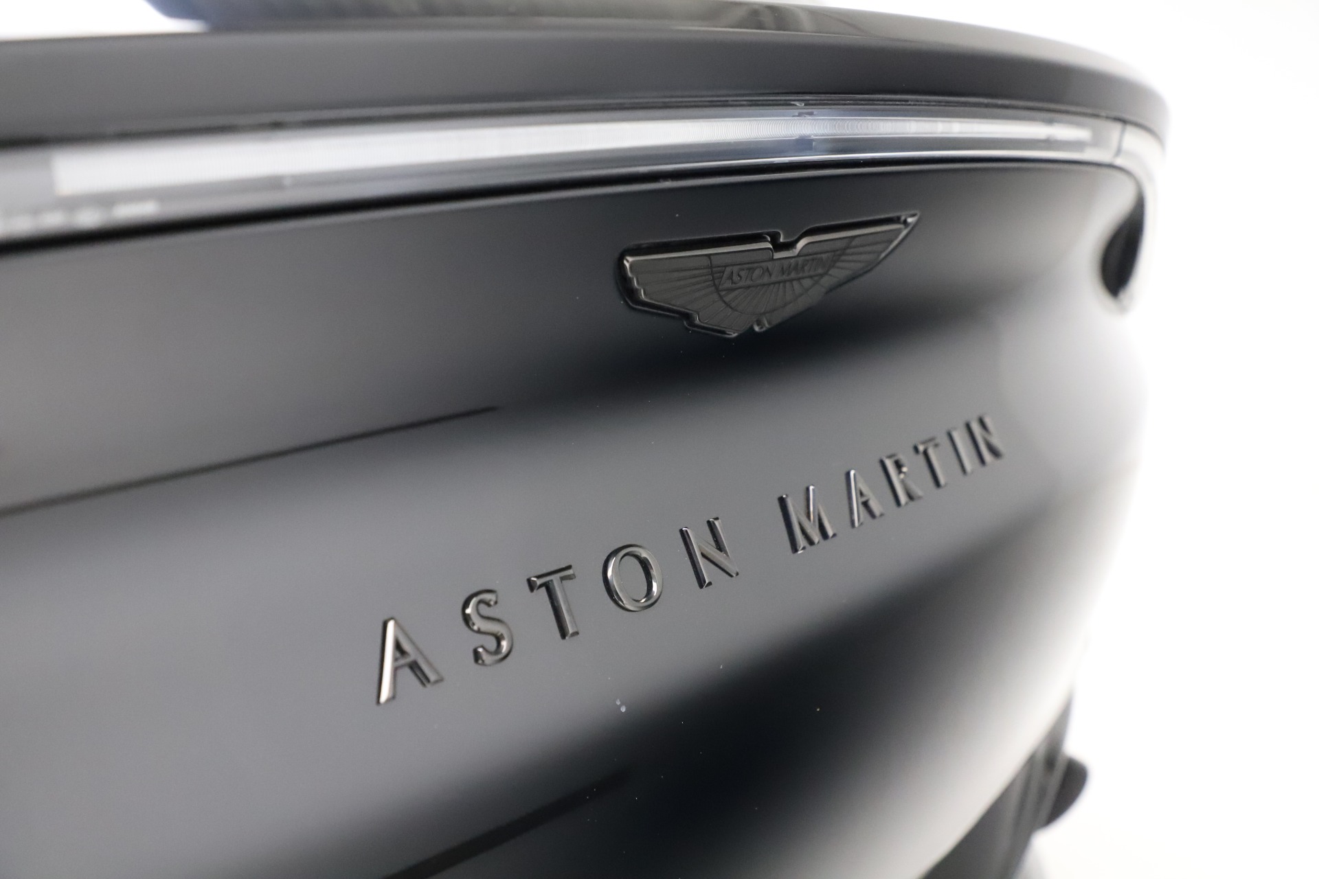 New 2021 Aston Martin DBX | St. Petersburg, FL