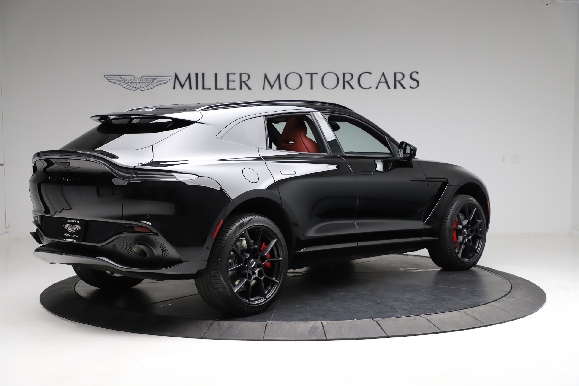 New 2021 Aston Martin DBX | St. Petersburg, FL