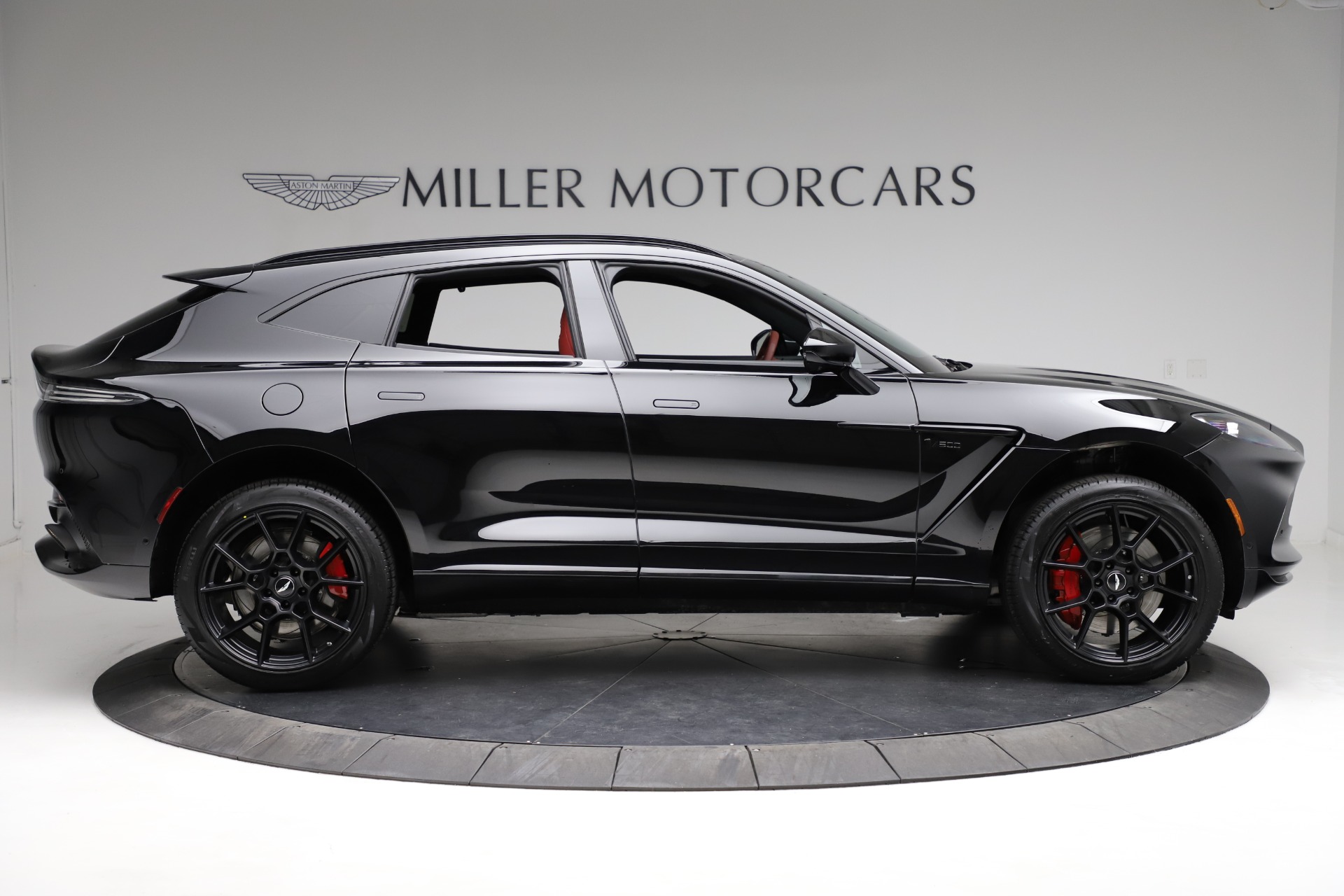 New 2021 Aston Martin DBX | St. Petersburg, FL