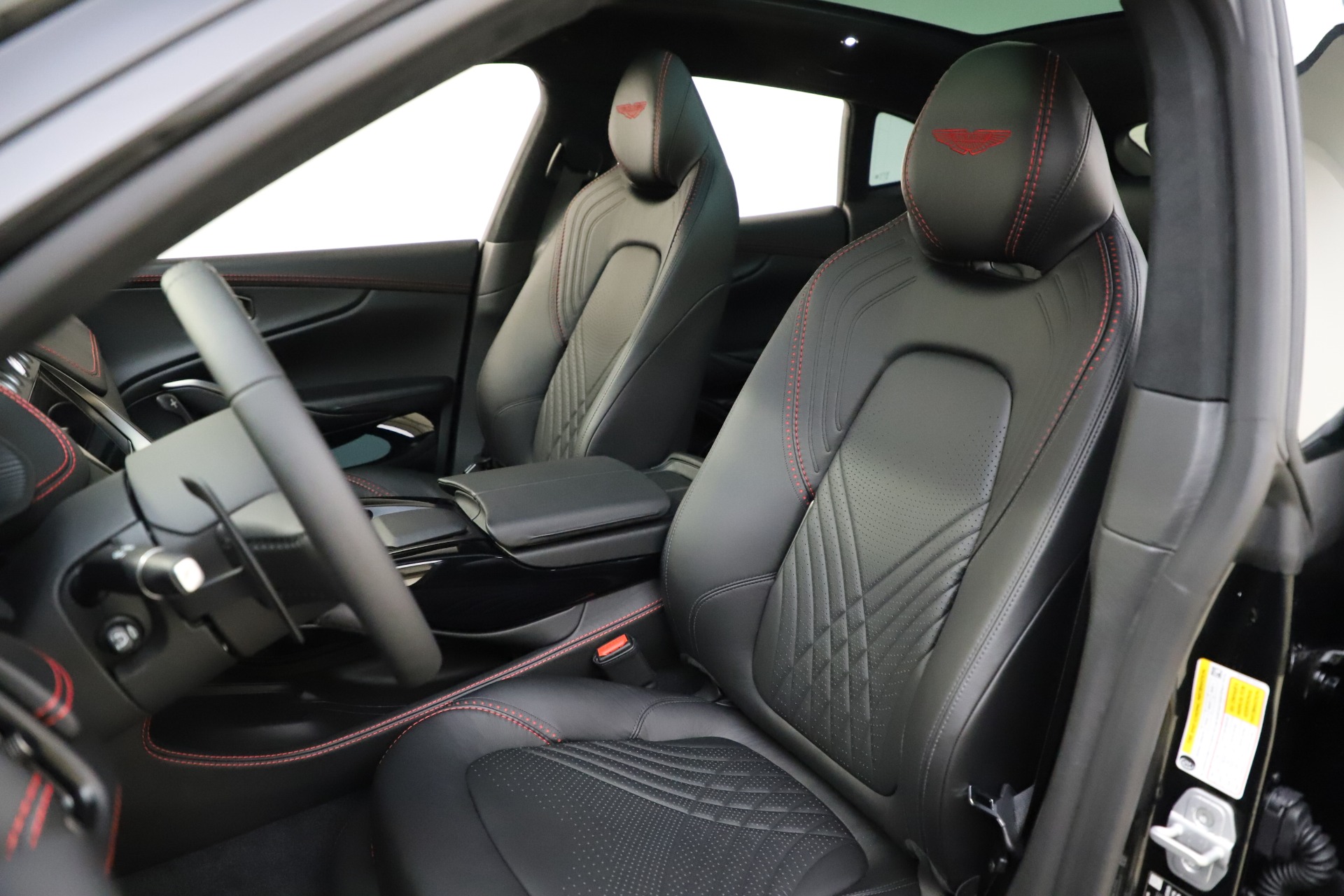 New 2021 Aston Martin DBX | St. Petersburg, FL