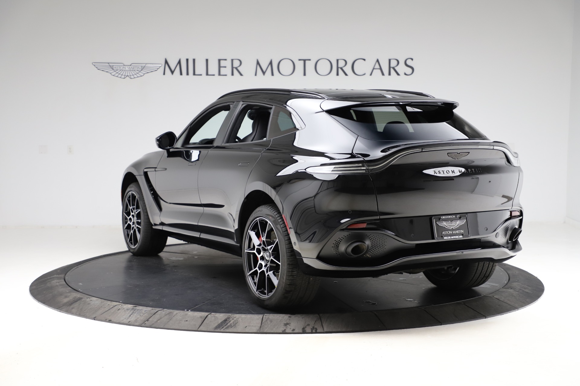 New 2021 Aston Martin DBX | St. Petersburg, FL