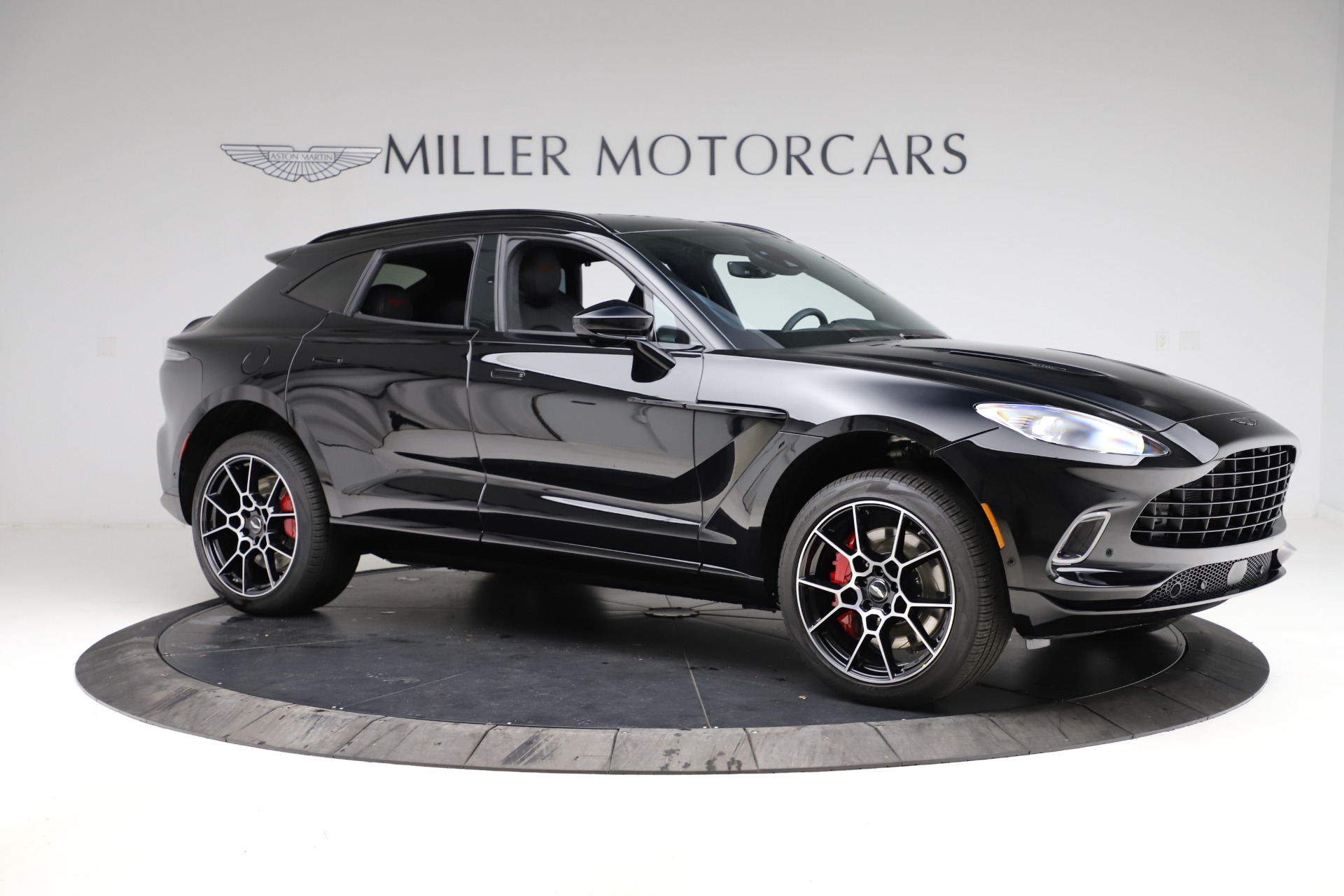 New 2021 Aston Martin DBX | St. Petersburg, FL