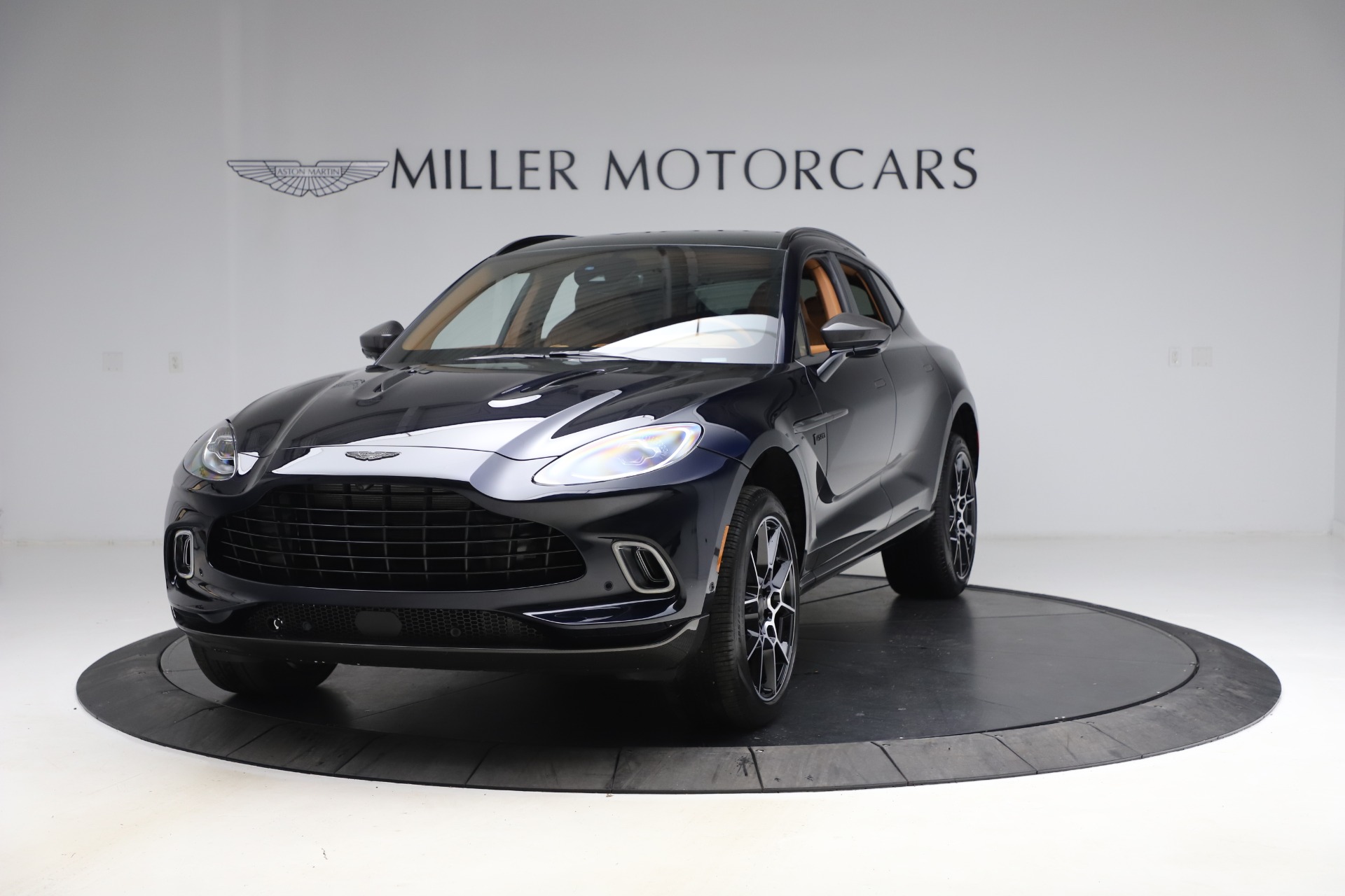 New 2021 Aston Martin DBX | St. Petersburg, FL