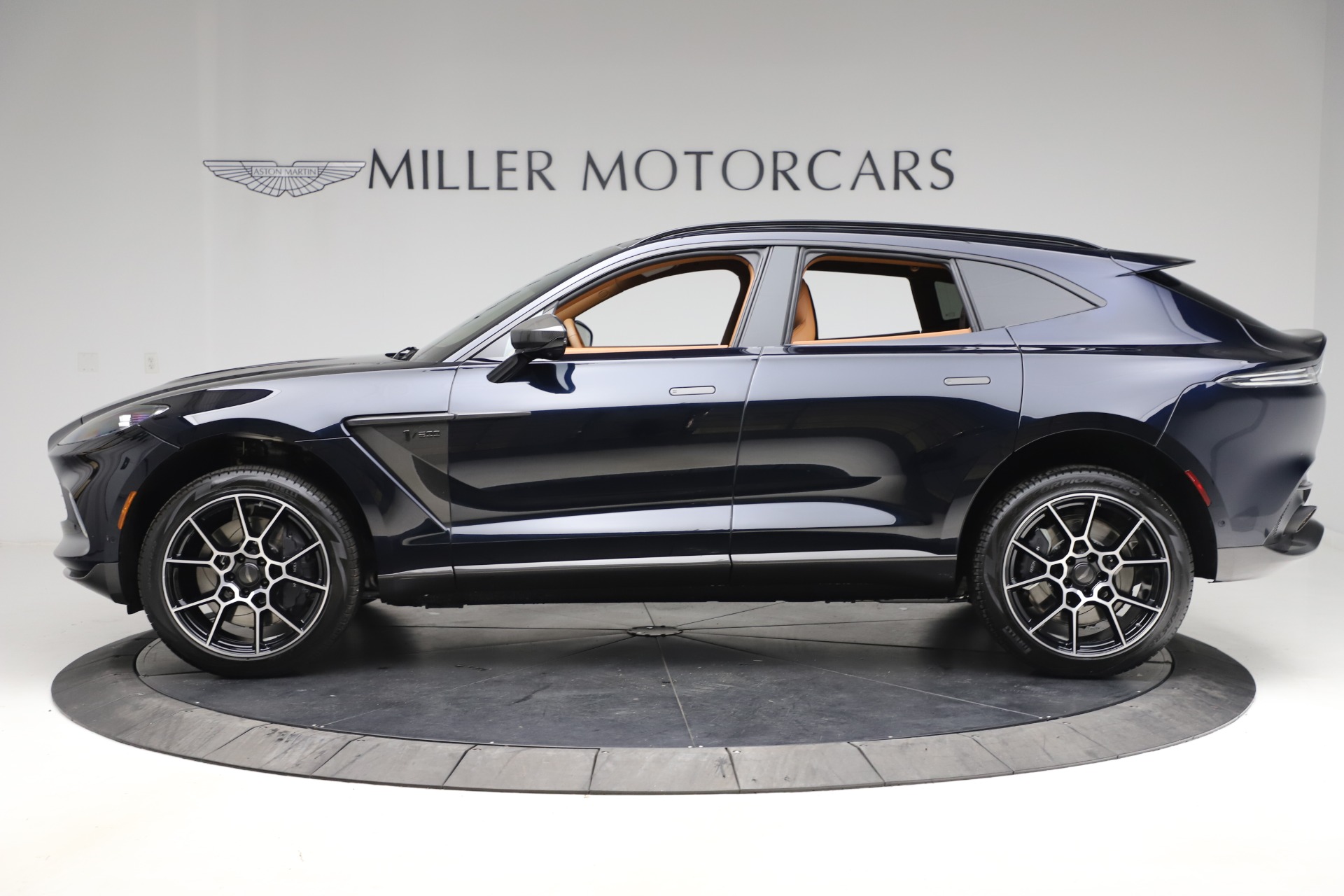 New 2021 Aston Martin DBX | St. Petersburg, FL